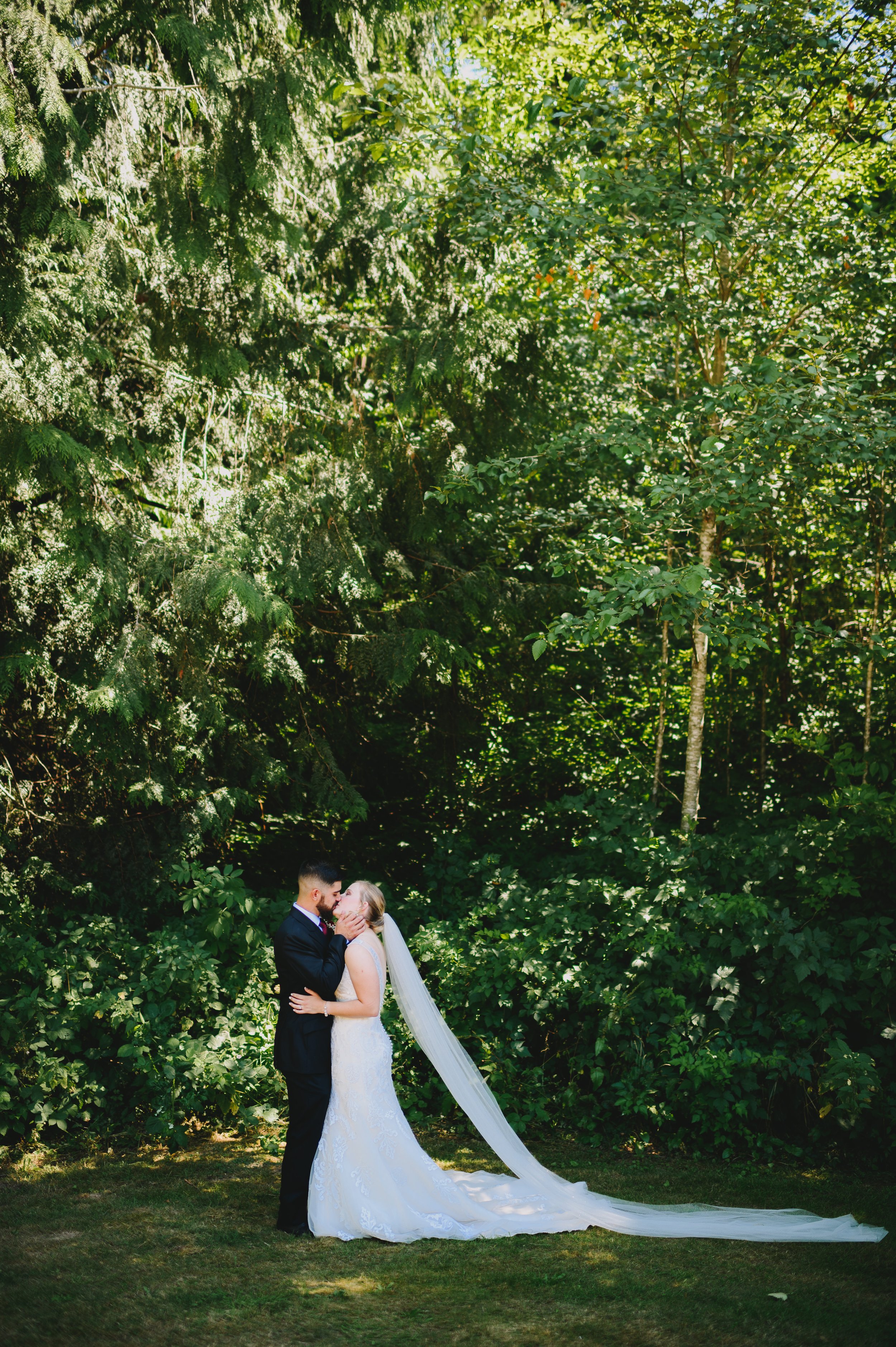 kingston-backyard-wedding-olympia-washington-wedding-photographer (460).jpg
