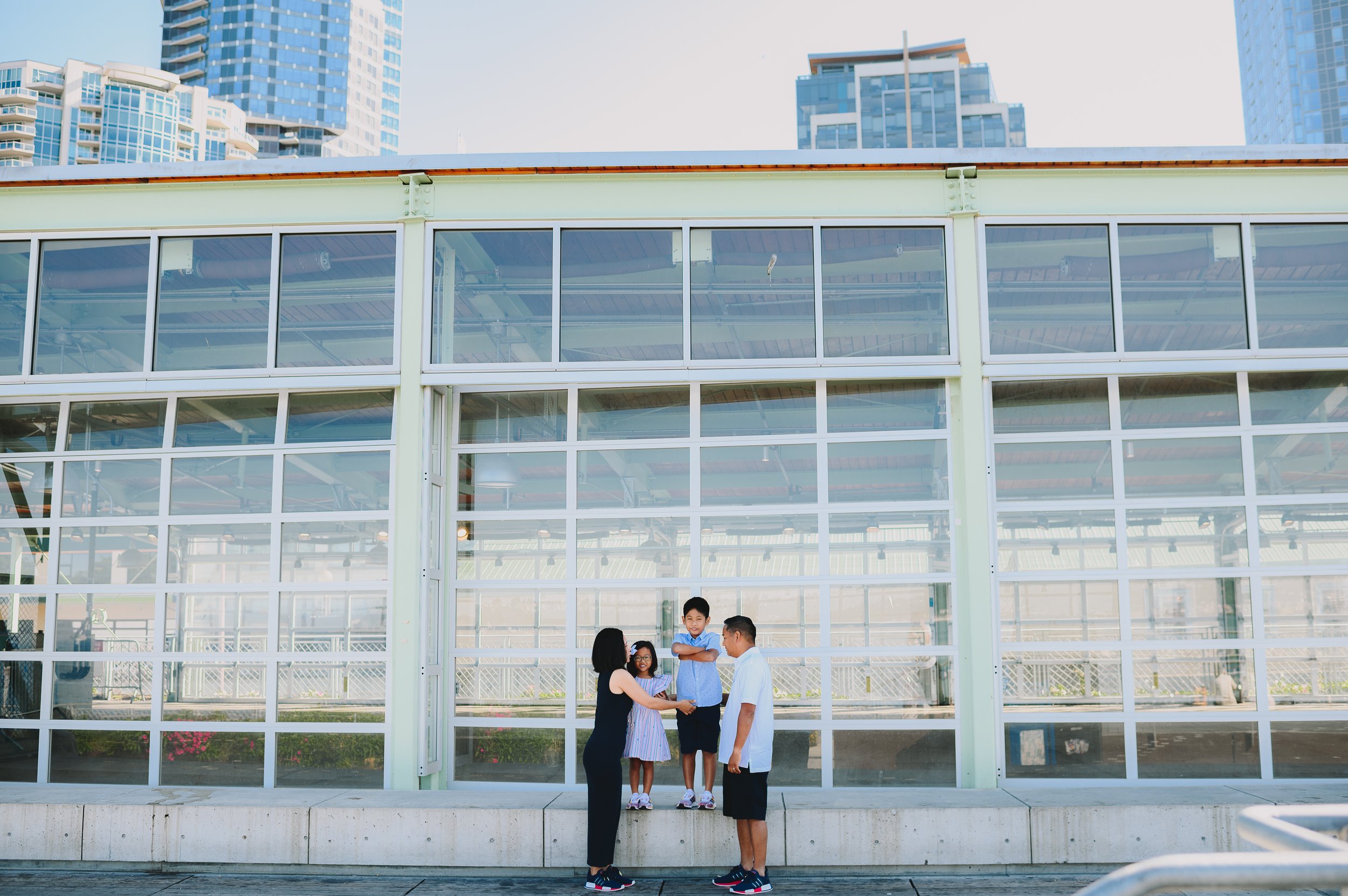 pike-place-market-family-session-seattle-washington-family-photographer (276).jpg