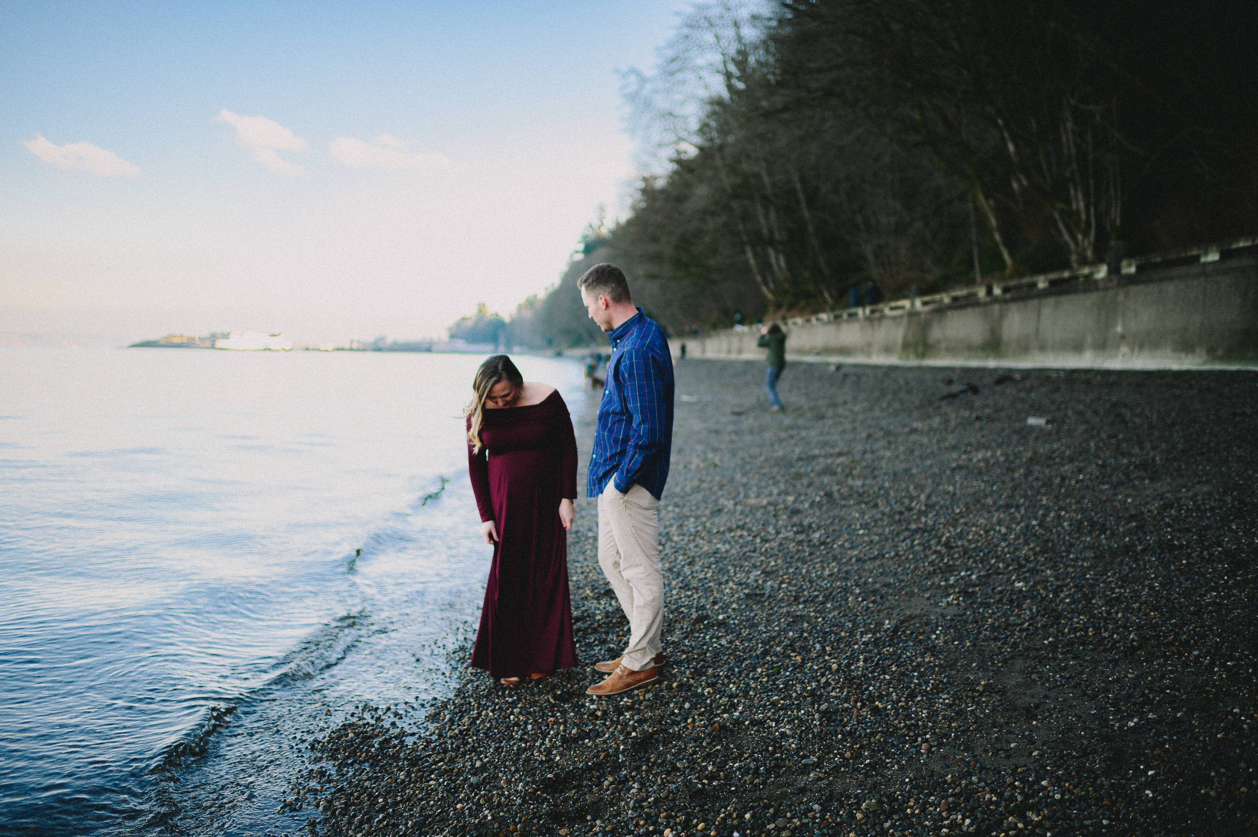owen-beach-point-defiance-park-maternity-session-tacoma-washington-family-photographer (1).jpg