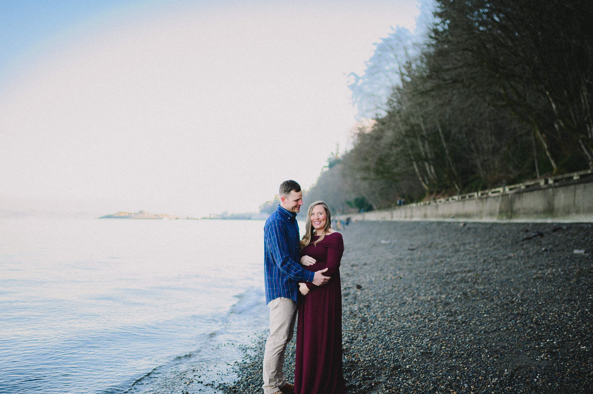 owen-beach-point-defiance-park-maternity-session-tacoma-washington-family-photographer (10).jpg