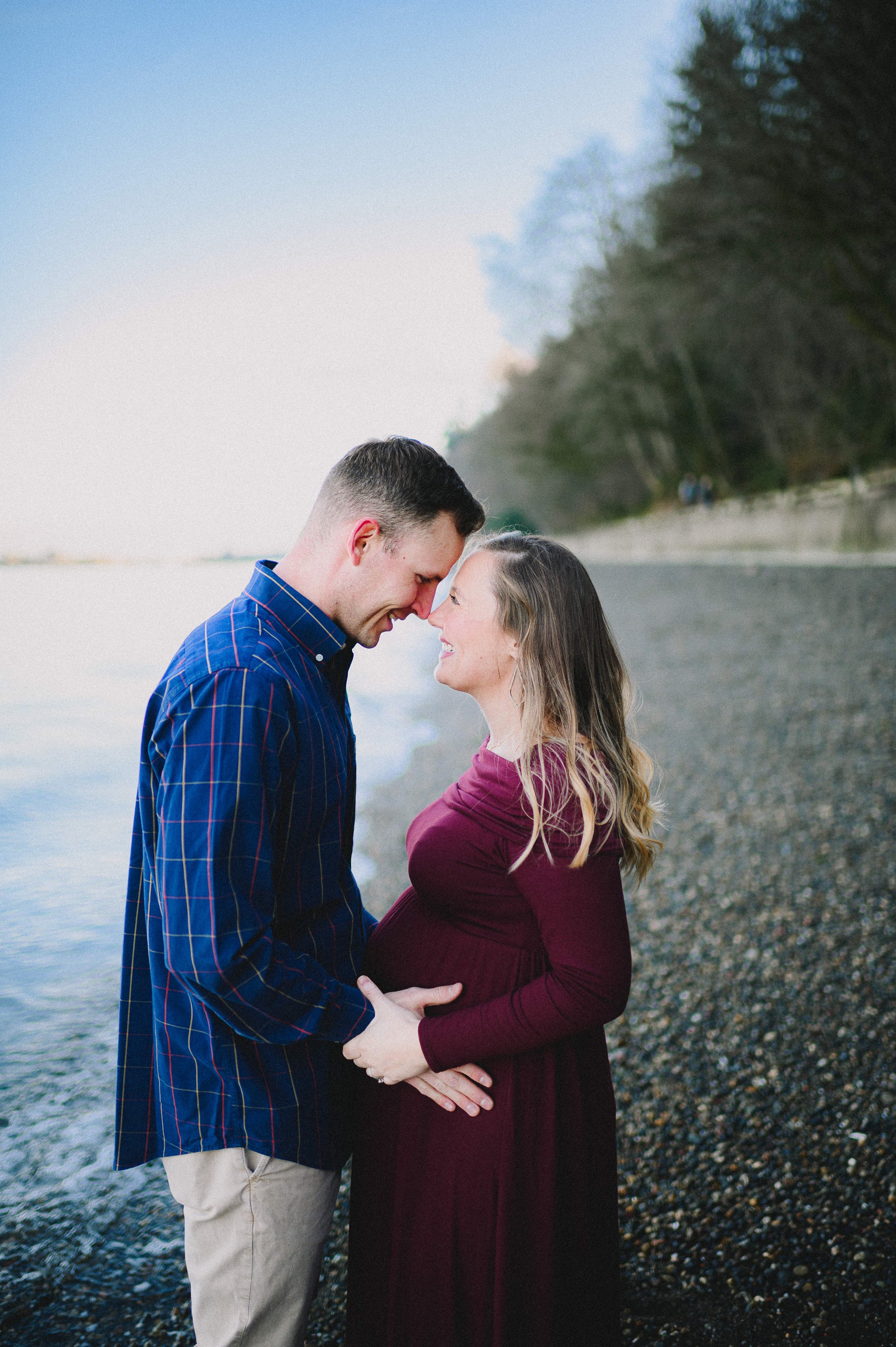 owen-beach-point-defiance-park-maternity-session-tacoma-washington-family-photographer (17).jpg