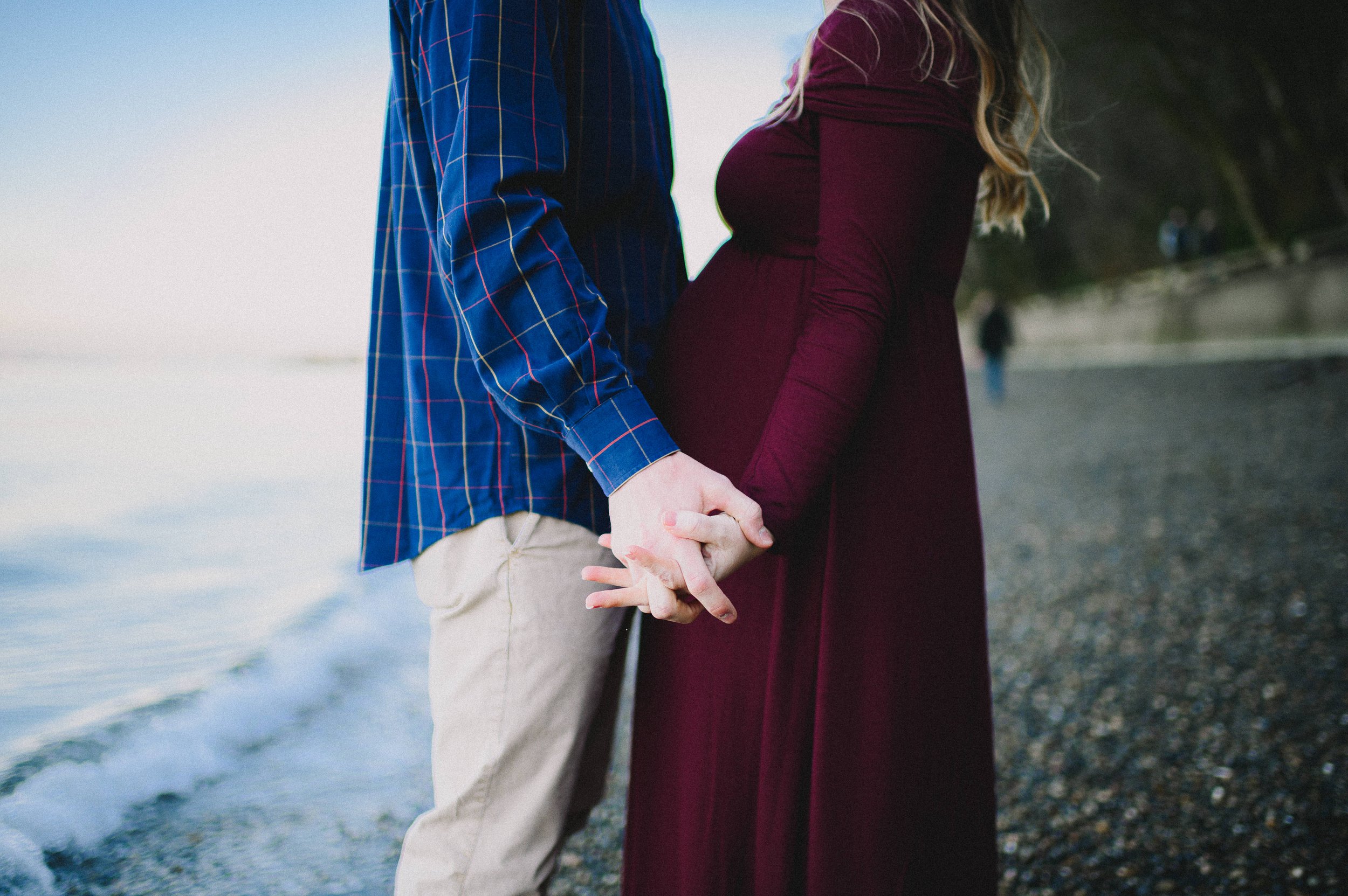 owen-beach-point-defiance-park-maternity-session-tacoma-washington-family-photographer (24).jpg