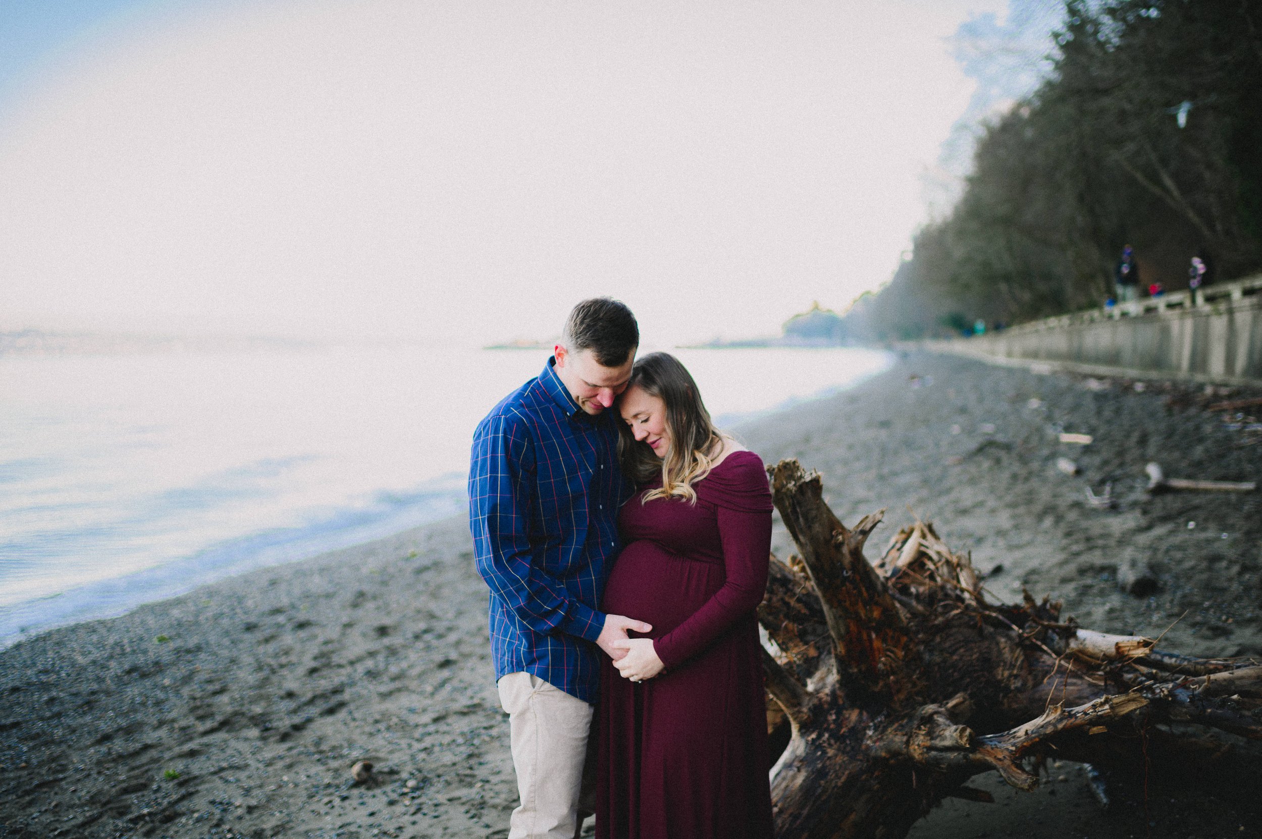 owen-beach-point-defiance-park-maternity-session-tacoma-washington-family-photographer (56).jpg