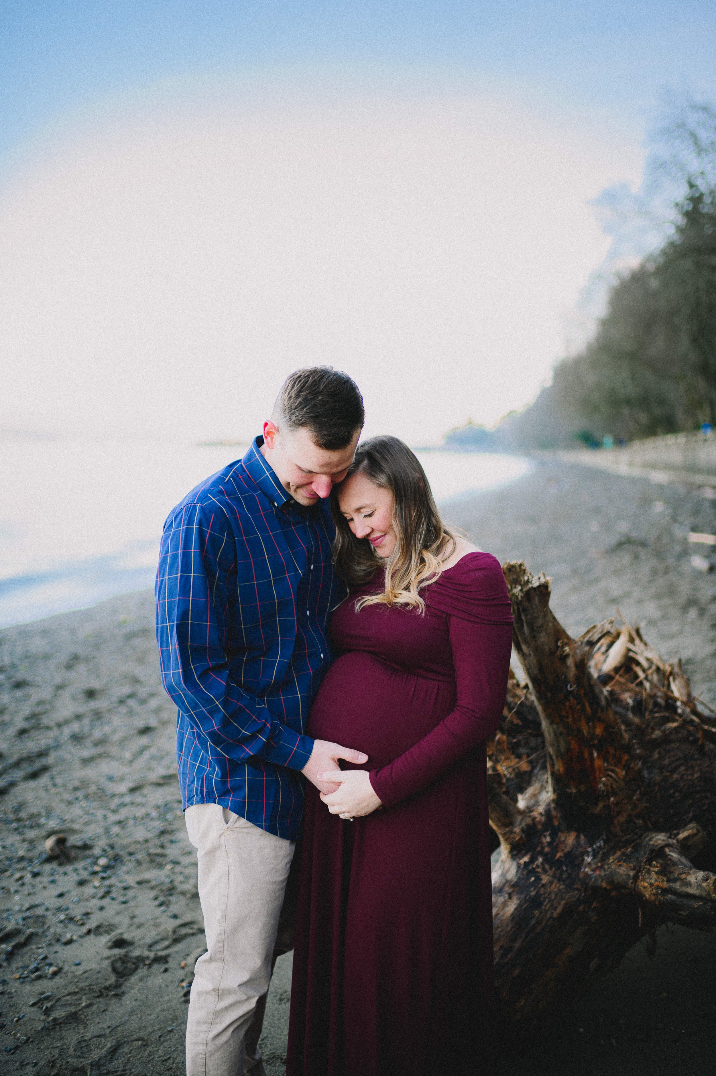 owen-beach-point-defiance-park-maternity-session-tacoma-washington-family-photographer (62).jpg