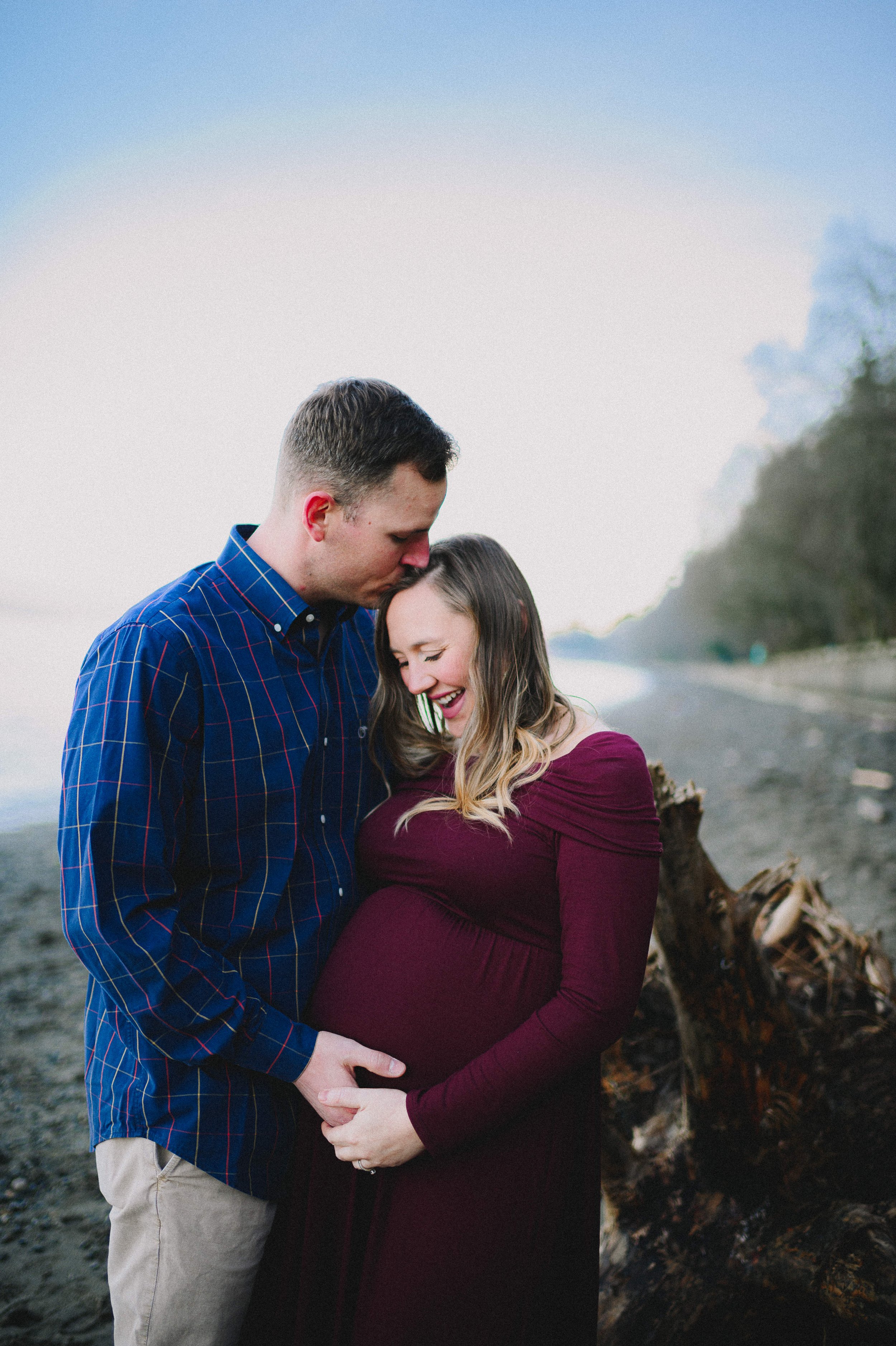 owen-beach-point-defiance-park-maternity-session-tacoma-washington-family-photographer (82).jpg