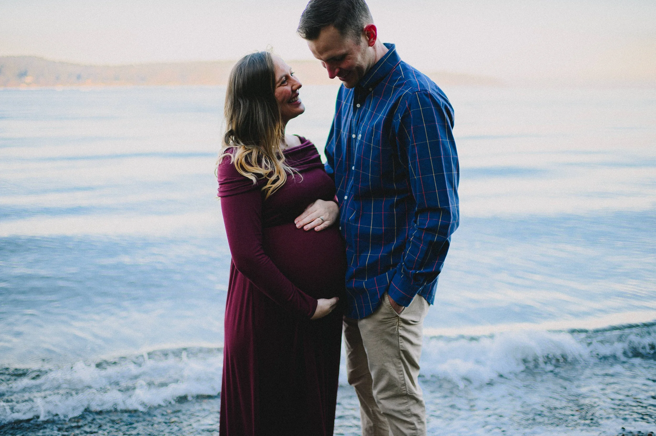 owen-beach-point-defiance-park-maternity-session-tacoma-washington-family-photographer (106).jpg
