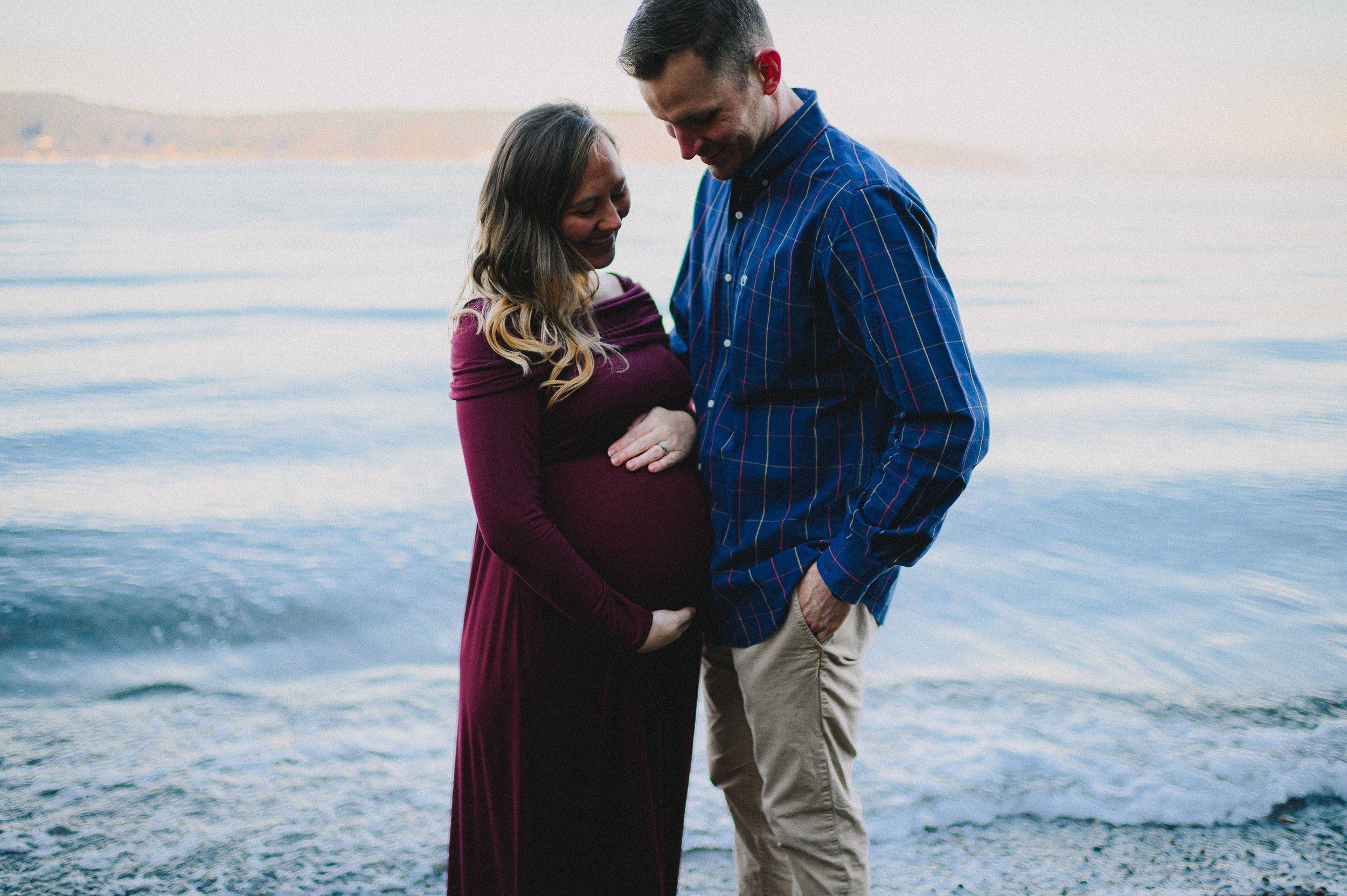 owen-beach-point-defiance-park-maternity-session-tacoma-washington-family-photographer (107).jpg