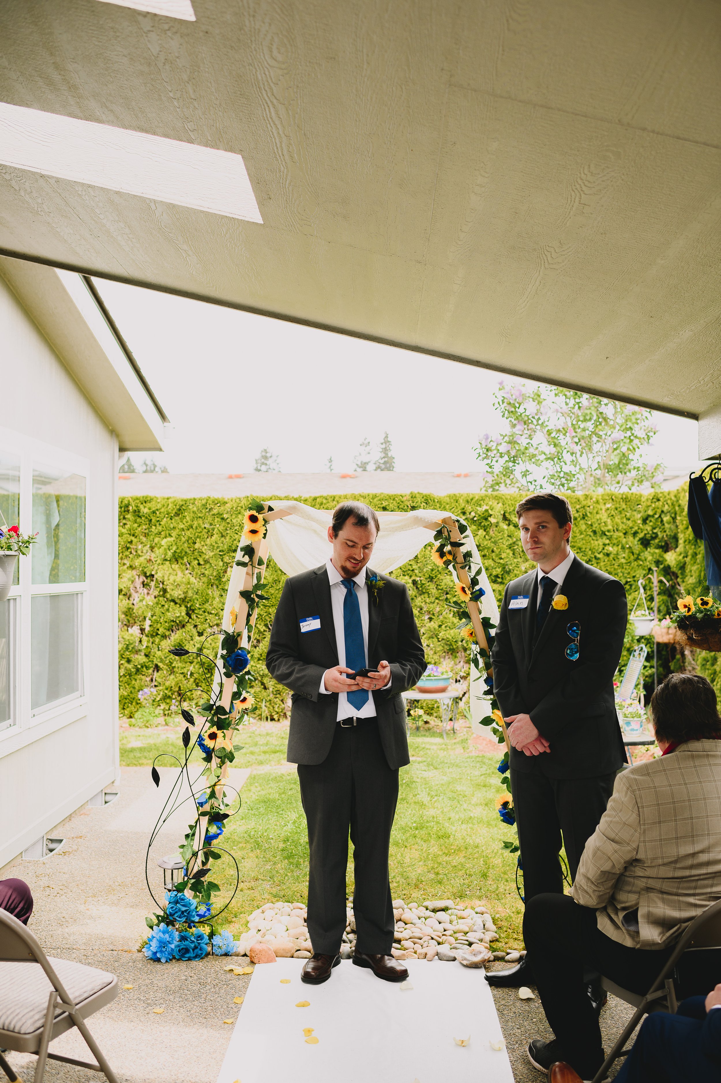 olympia-washington-intimate-backyard-wedding-olympia-washington-wedding-photographer (25).jpg