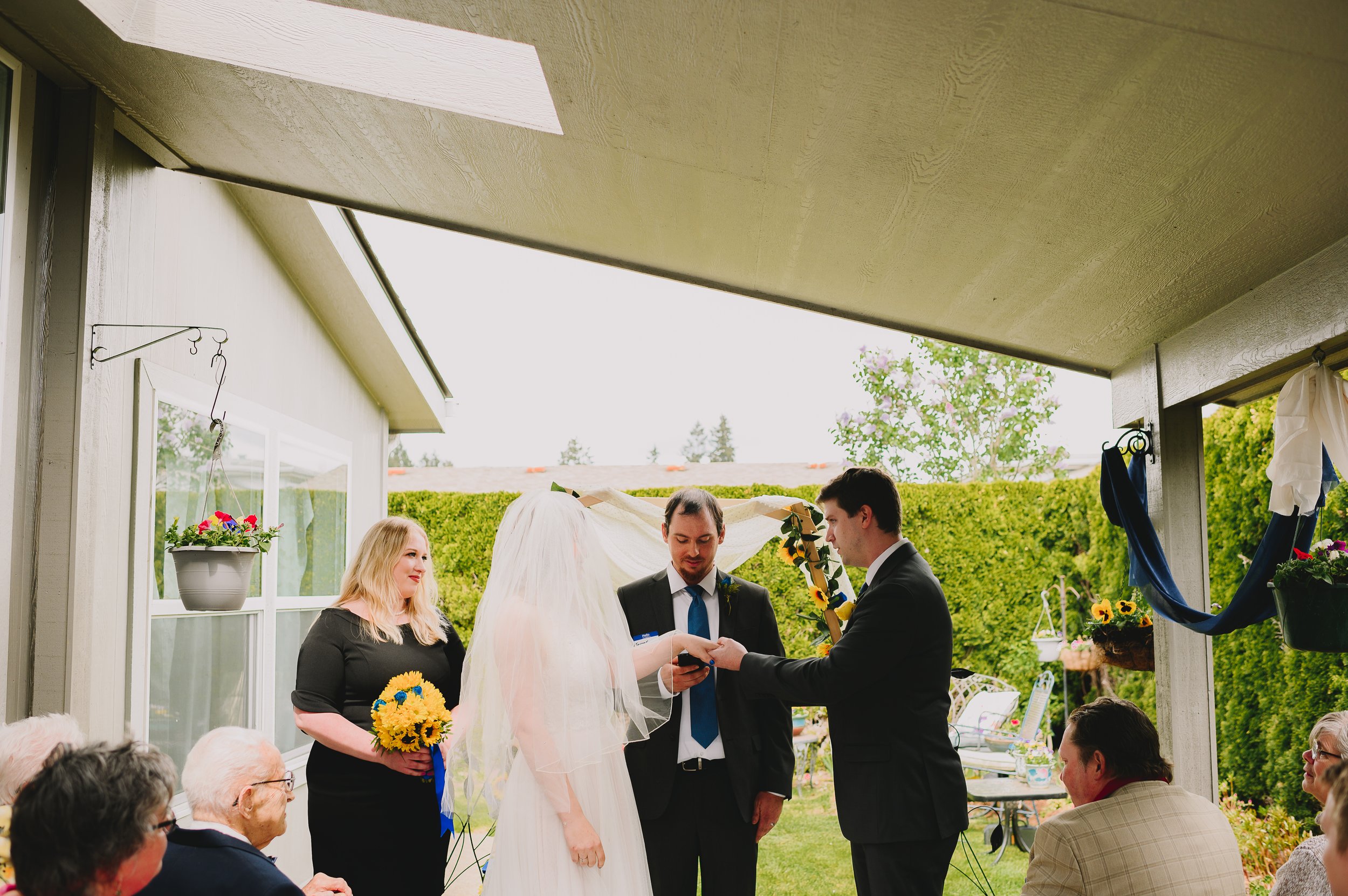 olympia-washington-intimate-backyard-wedding-olympia-washington-wedding-photographer (96).jpg