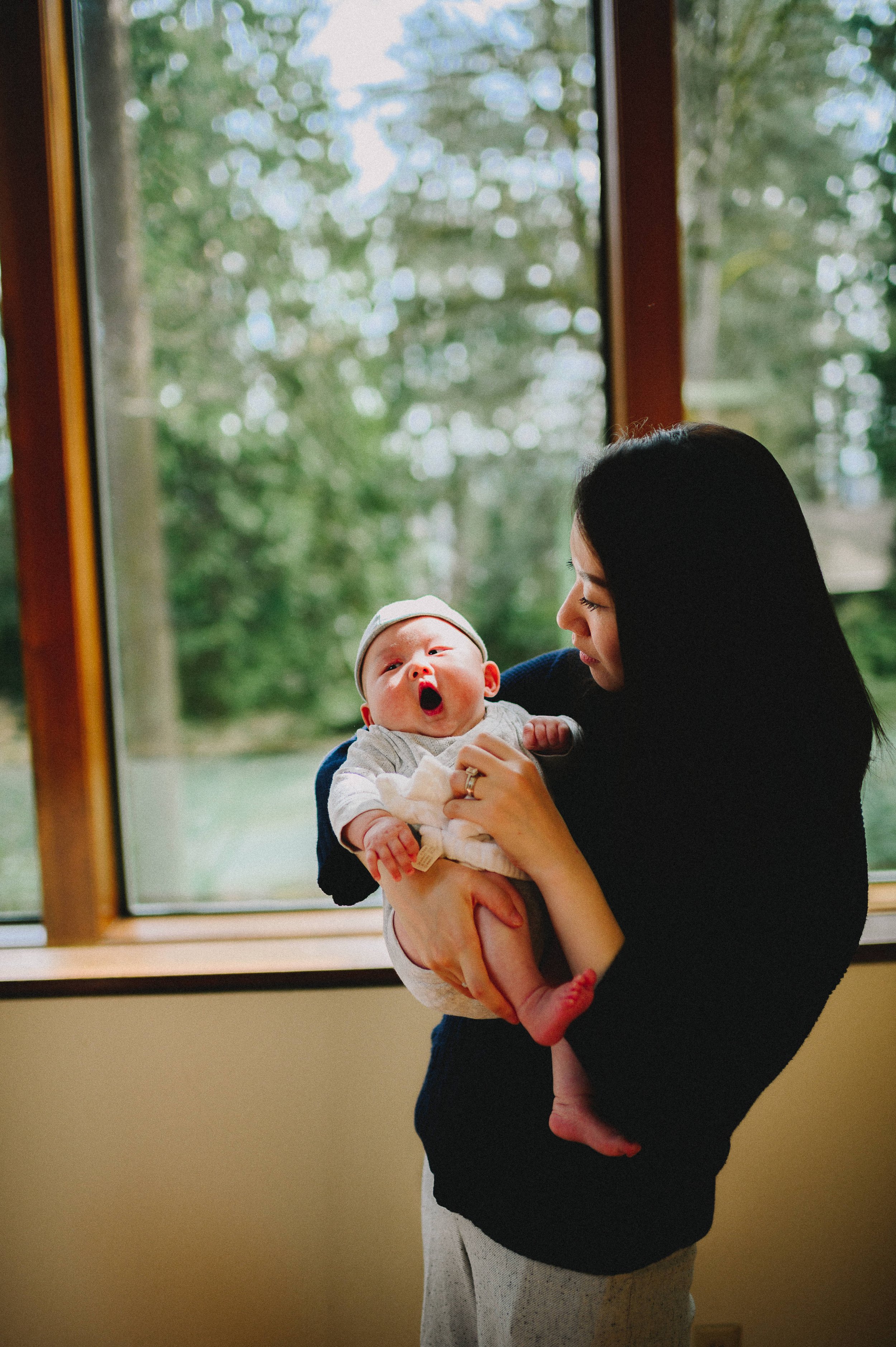 mercer-island-in-home-newborn-family-session-seattle-family-photographer (364).jpg