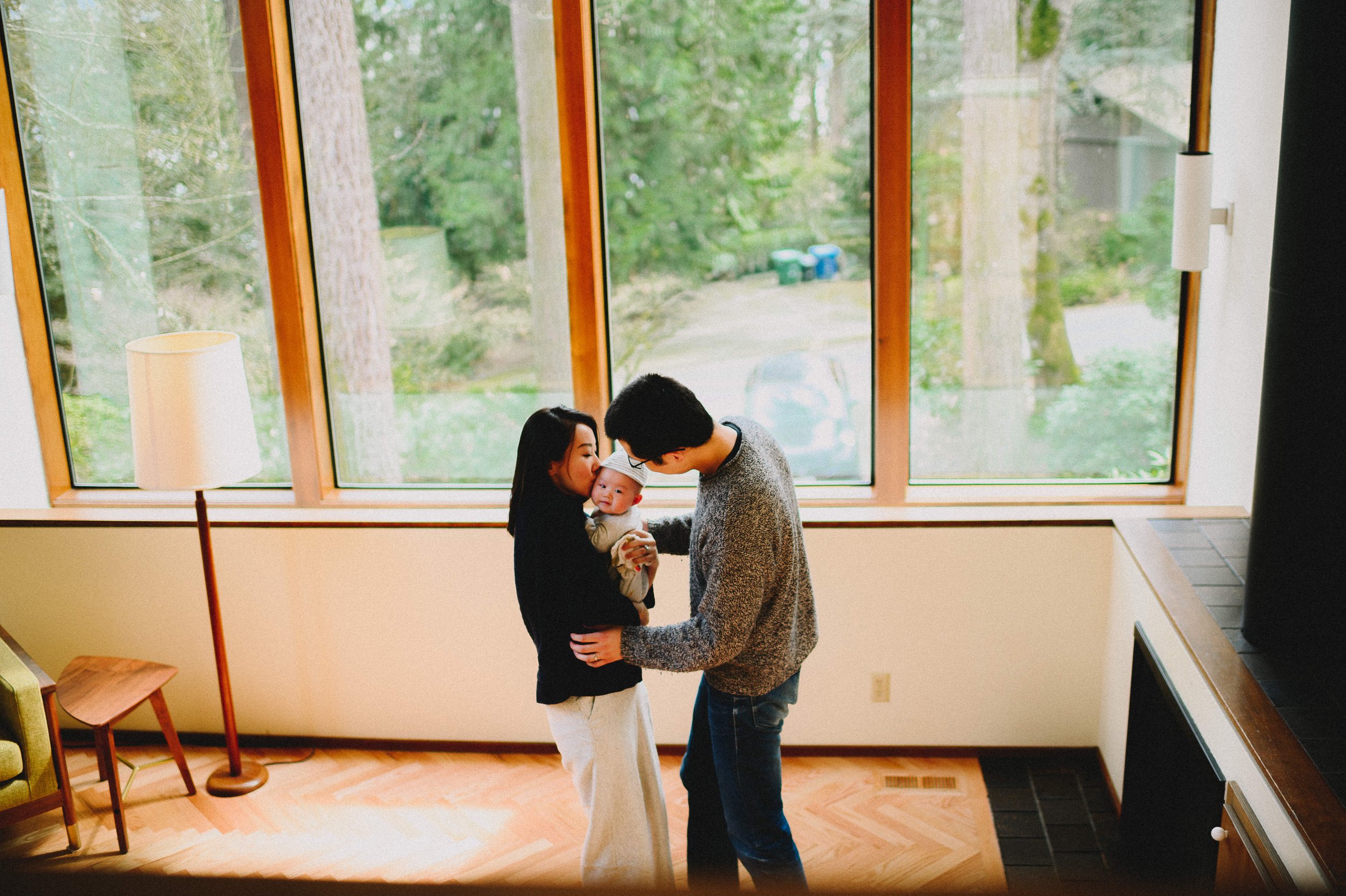 mercer-island-in-home-newborn-family-session-seattle-family-photographer (434).jpg