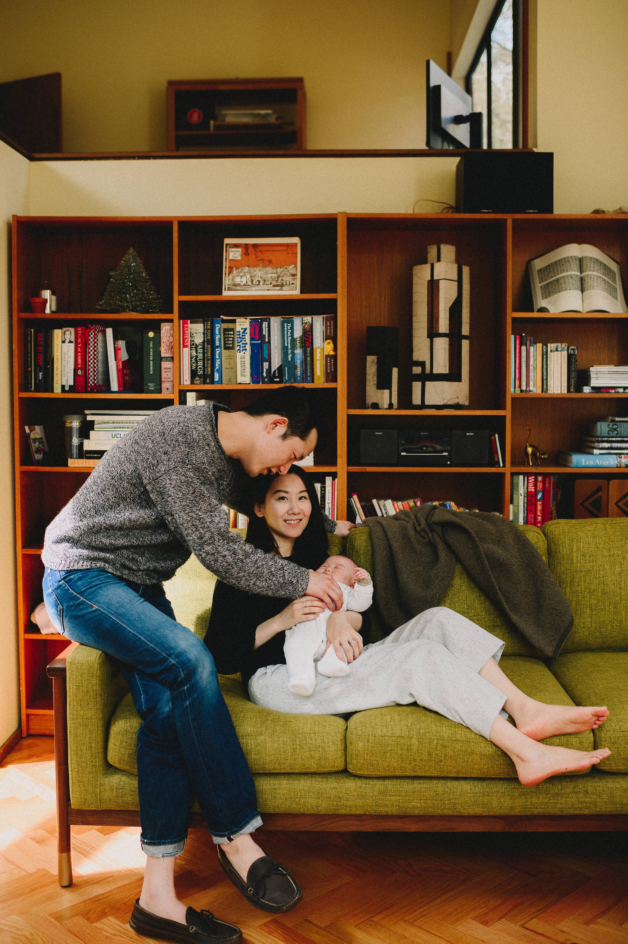 mercer-island-in-home-newborn-family-session-seattle-family-photographer (1004).jpg