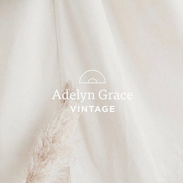 We missed you!! It&rsquo;s been a while but feels good to finally get back into the swing of things. Feeling inspired + ready to bring you babes freshly curated vintage &mdash;&mdash;
🧹 SPRING CLEANING :: take 50% off your entire order no code neede