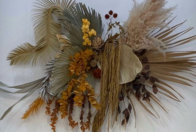Small drop of fresh vintage hitting the site SUNDAY @ 9am ✺ flora inspo via @palosantostudios