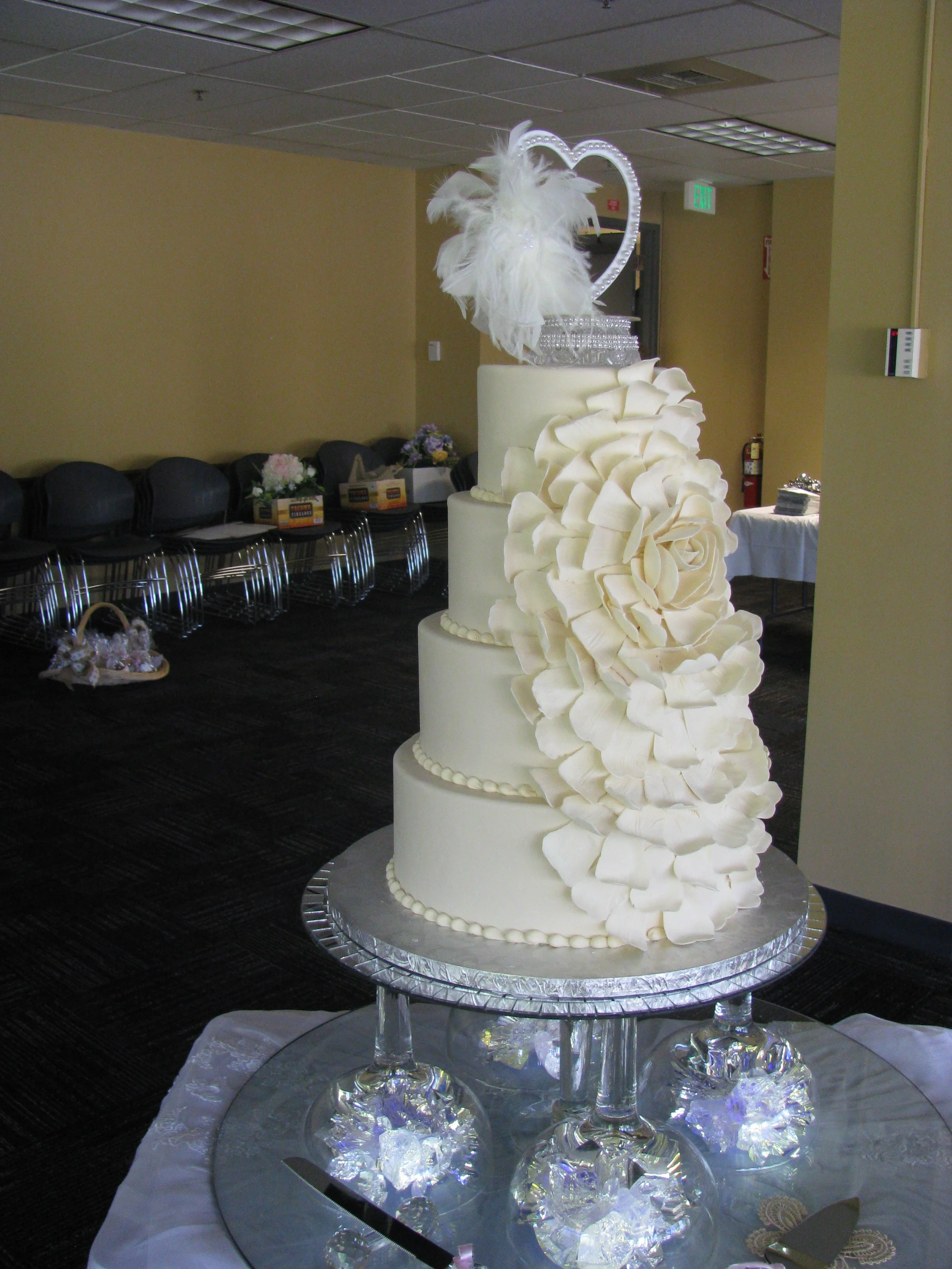 Wedding Cake Bakery in Bellevue &amp; Seattle WA | Cakes By Crème de la Crème