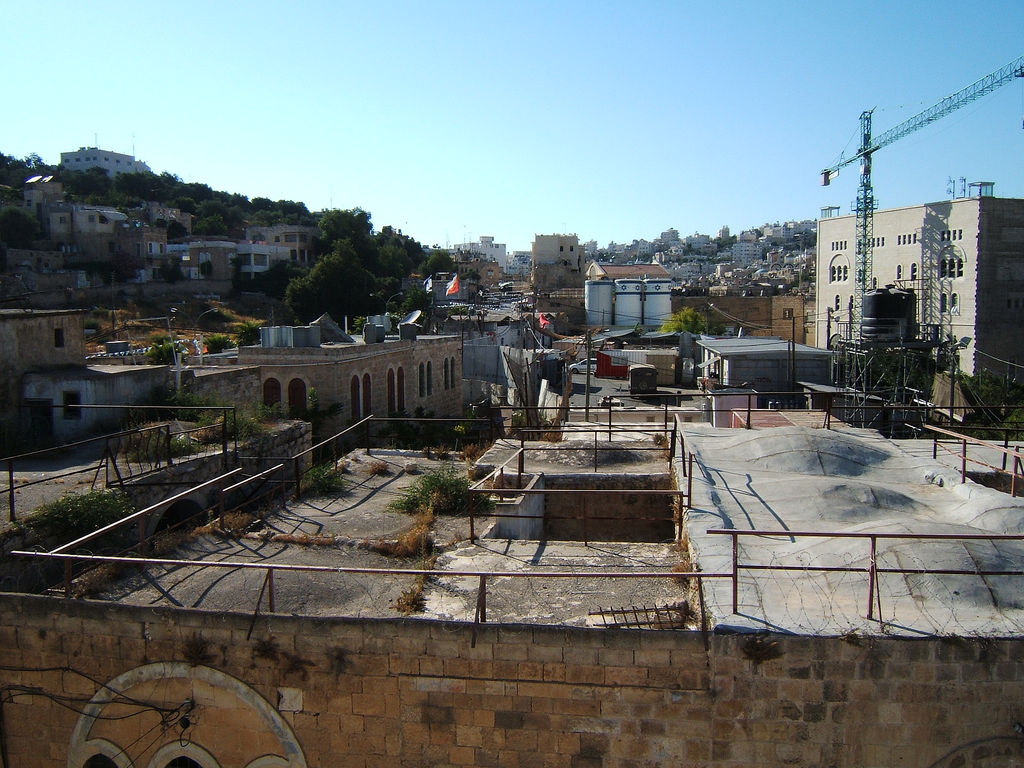 A crying city. (Hebron, 2007)