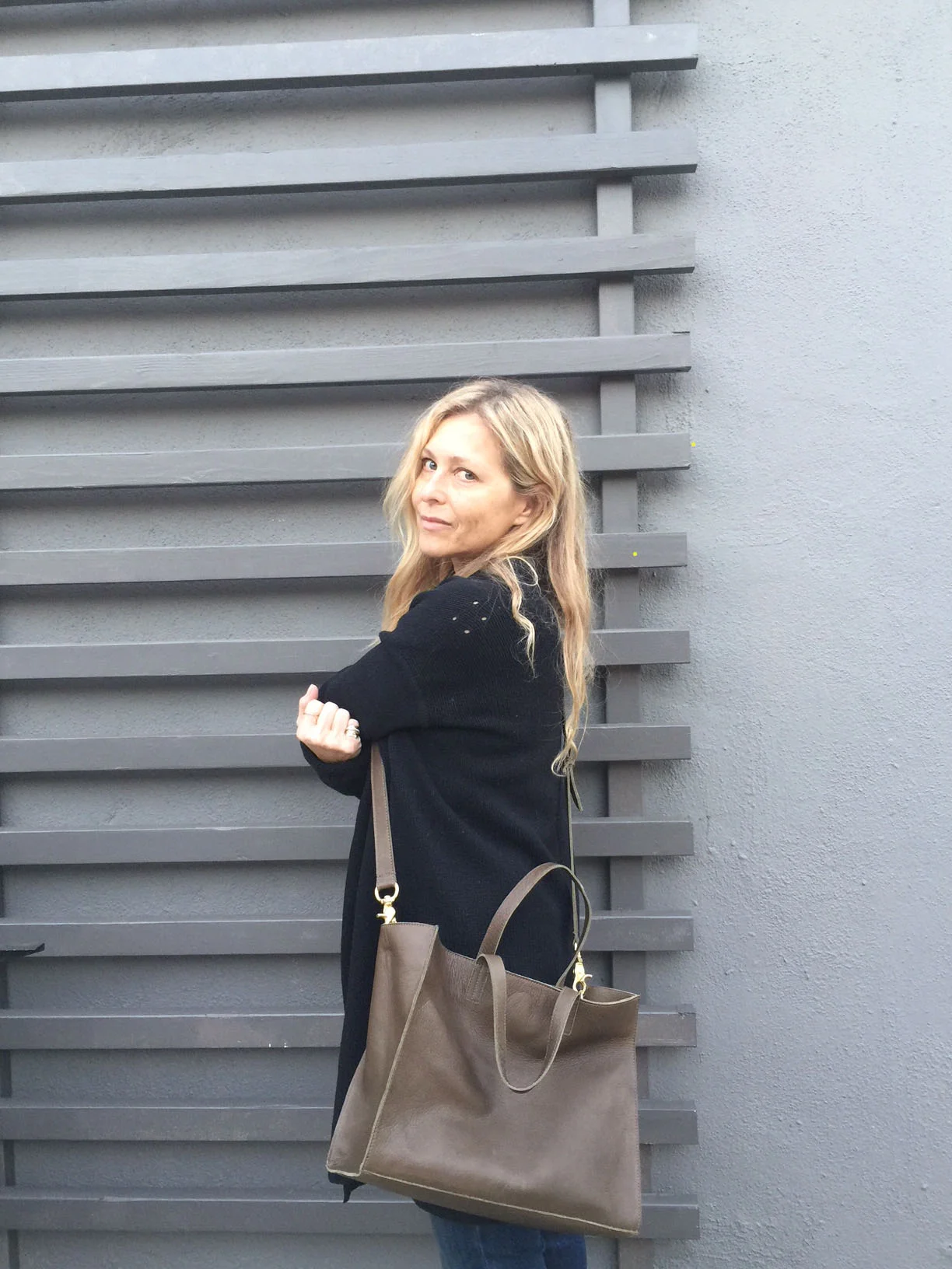 Zoe bag in olive green on fab w long strap.jpg
