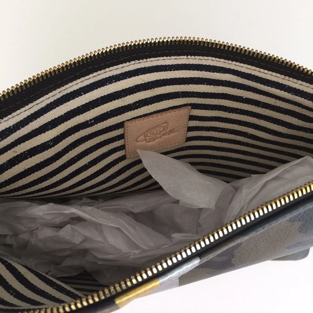 interior+lining+camou+clutch.jpg