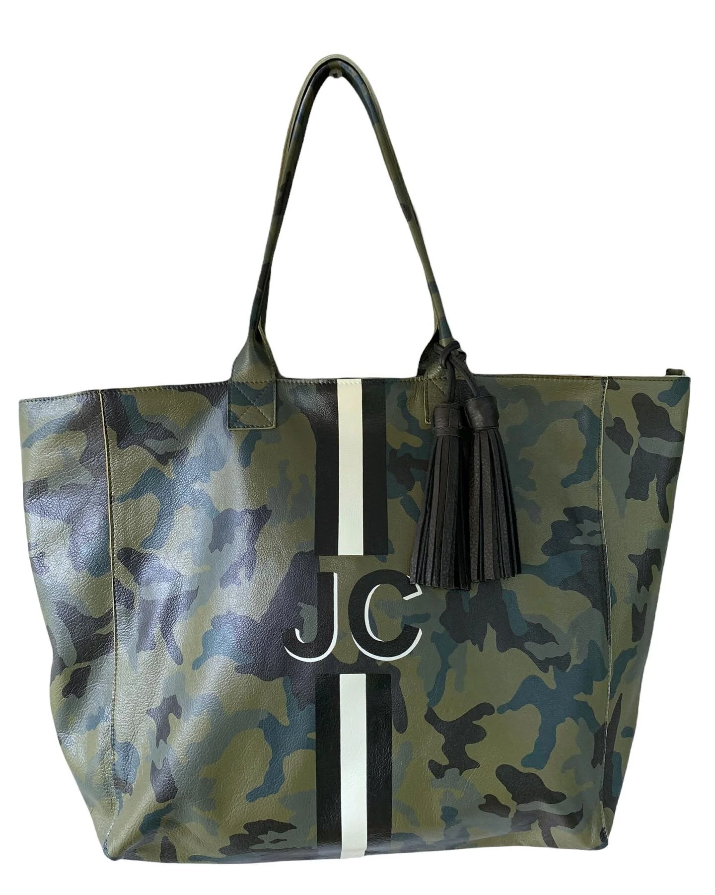 33AAF7CC-BCA5-4E79-8E75-500E9F60E678