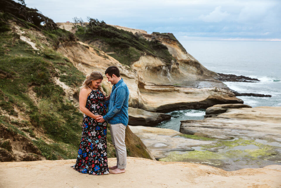 Oregon-Coast-Maternity-Session-58.JPG