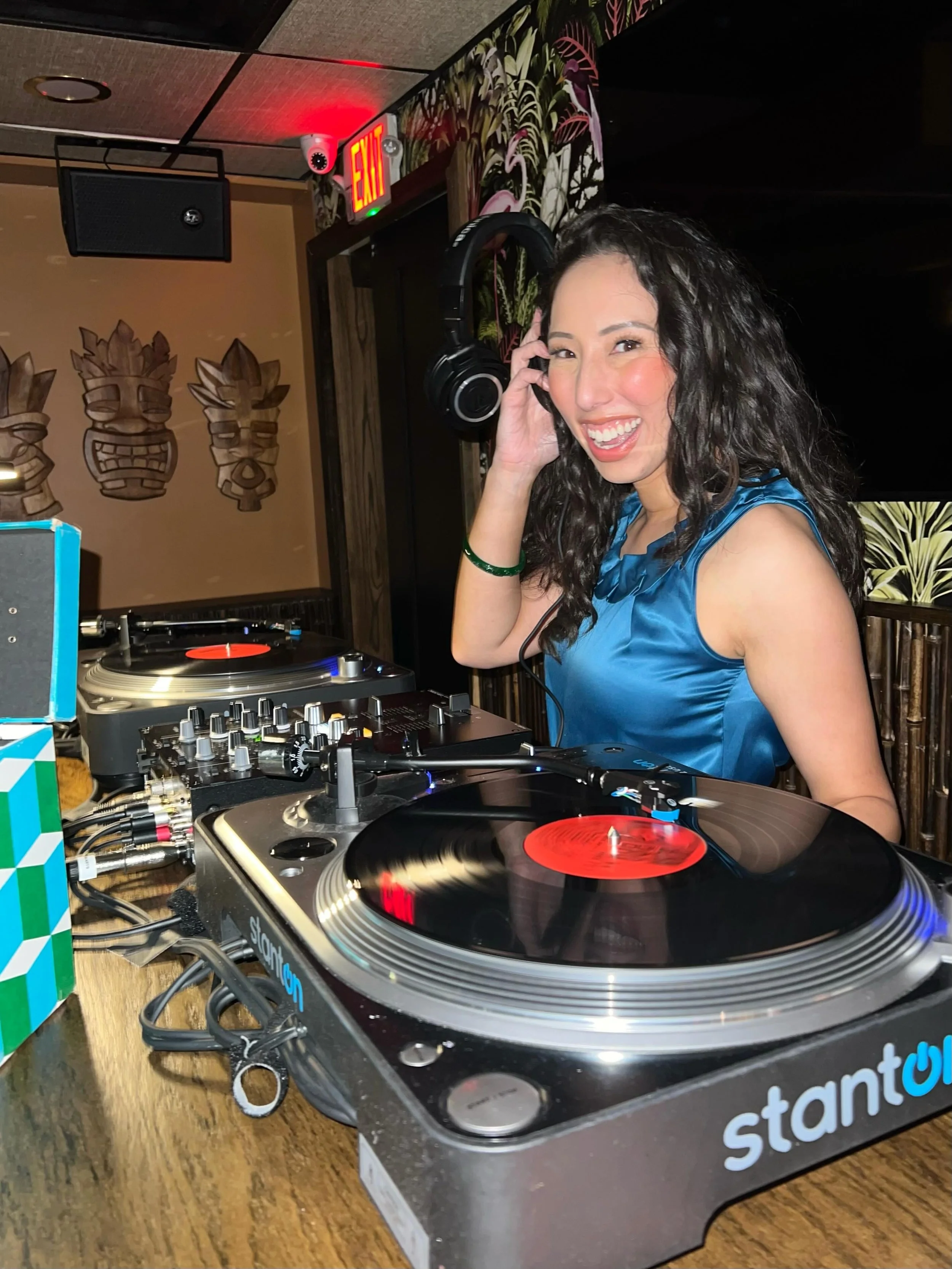 thank you for an awesome Tiki Vinyl Night!!! it&rsquo;s so much fun to bring the vintage vibe to @tikion18dc, and I love seeing everyone wearing tropical &amp; midcentury styles 🌊 the next Tiki Vinyl Night is Thursday, June 4, 7-11pm 🗿

Spinning th