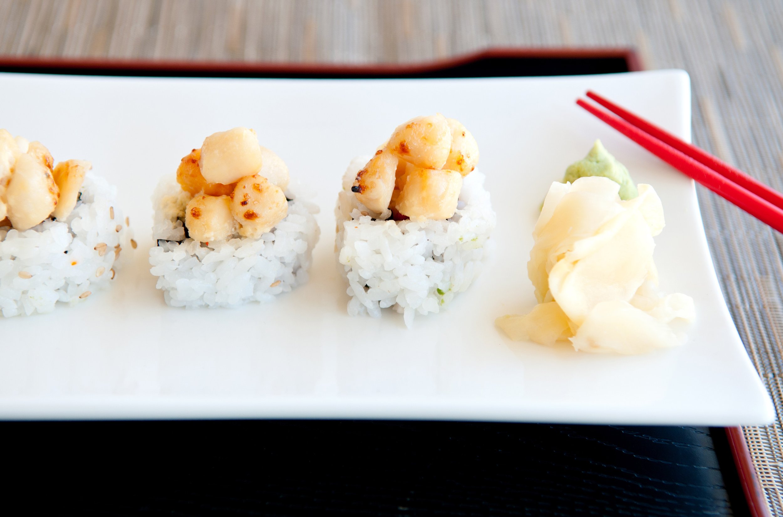 baked_sushi_roll_5625.jpg