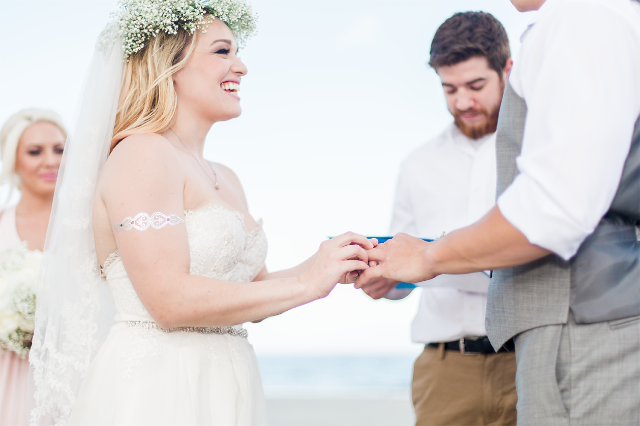 Wedding in Driftwood Beach, Jekyll Island, GA | Maris Kirs Photography | Jacksonville, Ponte Vedra and St.Augustine wedding photographer