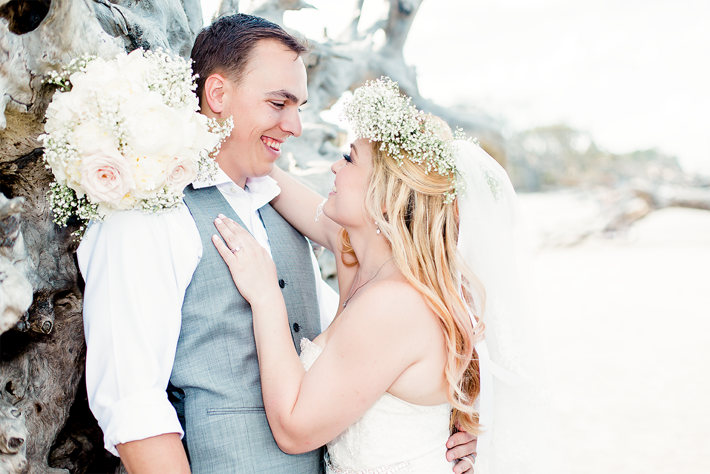Wedding in Driftwood Beach, Jekyll Island, GA | Maris Kirs Photography | Jacksonville, Ponte Vedra and St.Augustine wedding photographer