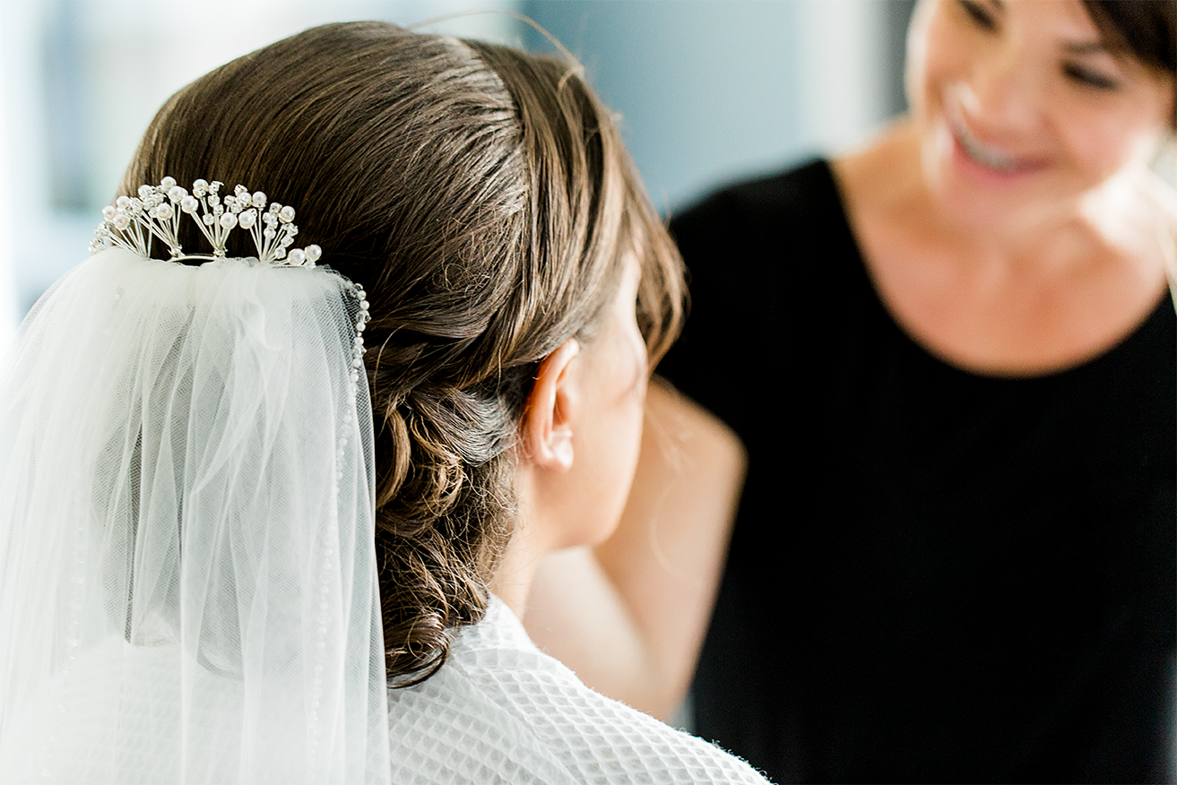 bride getting ready for her wedding | make up by sarina durdan