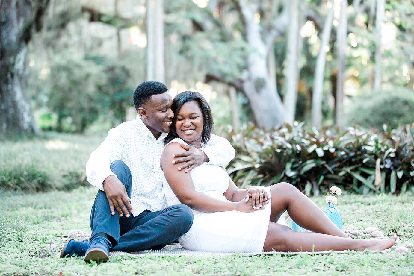picnic style engagement session in washington oaks gardens