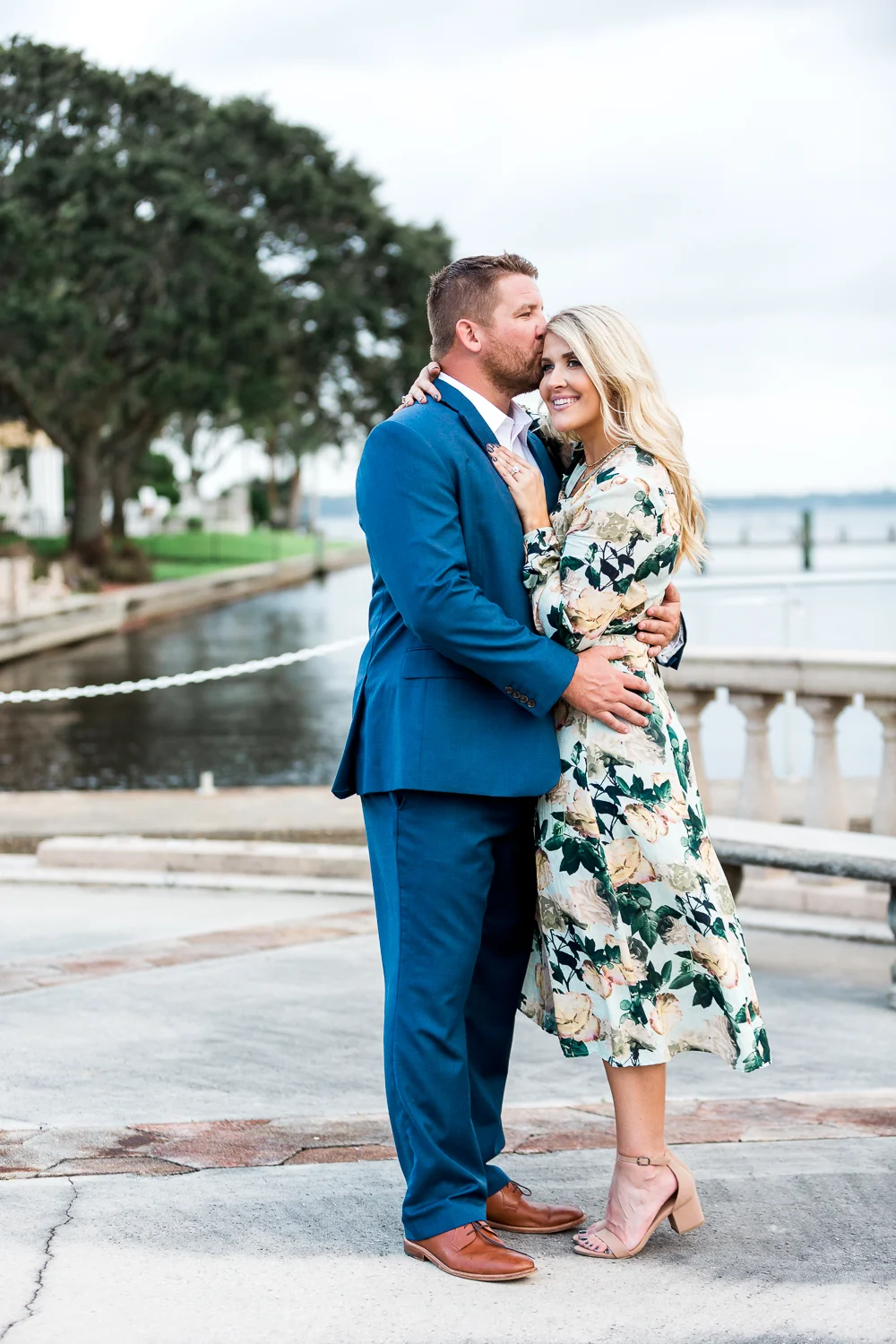 waterfront engagement pictures in epping forest