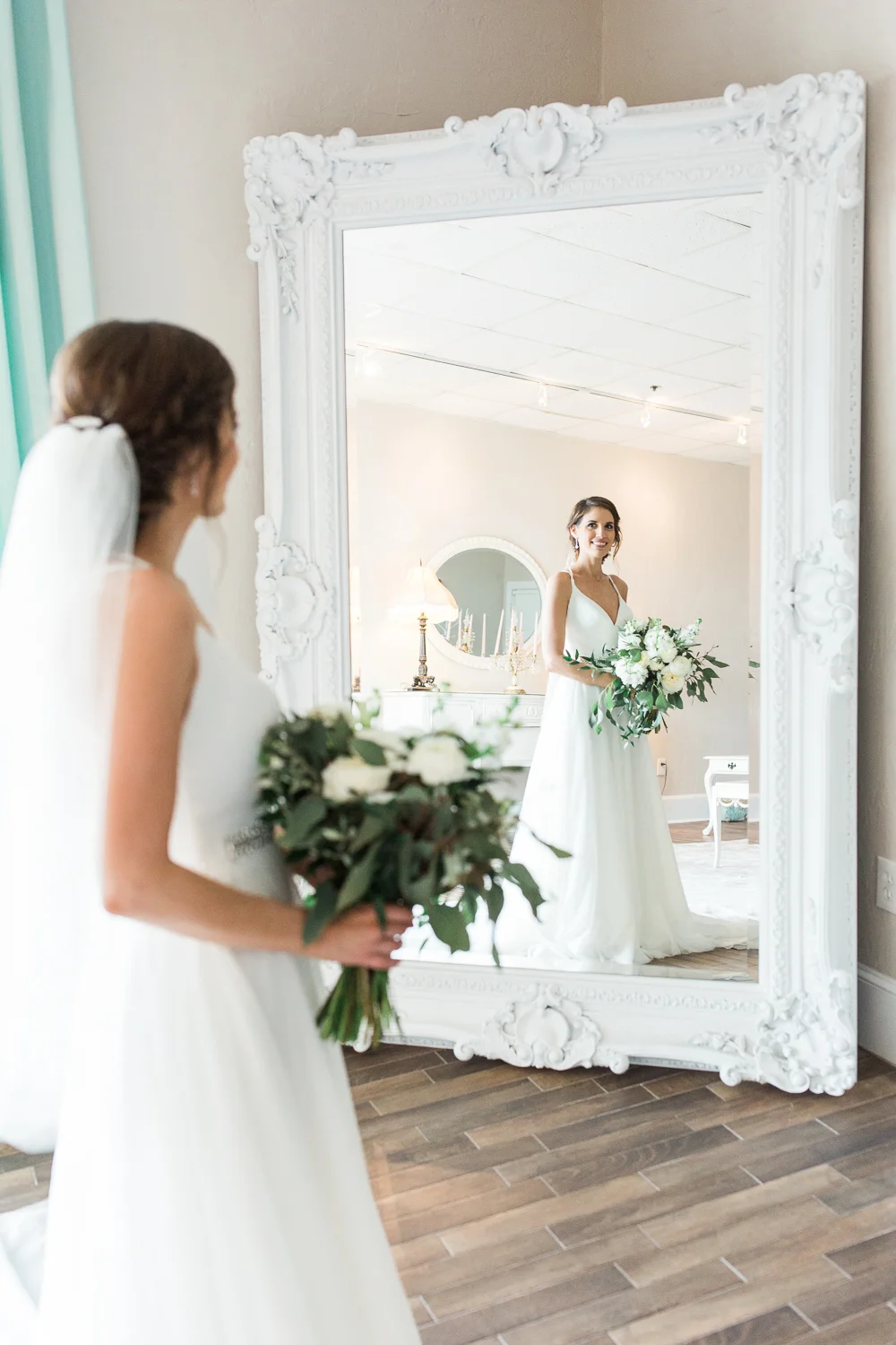 Bride in the white room, St.Augustine