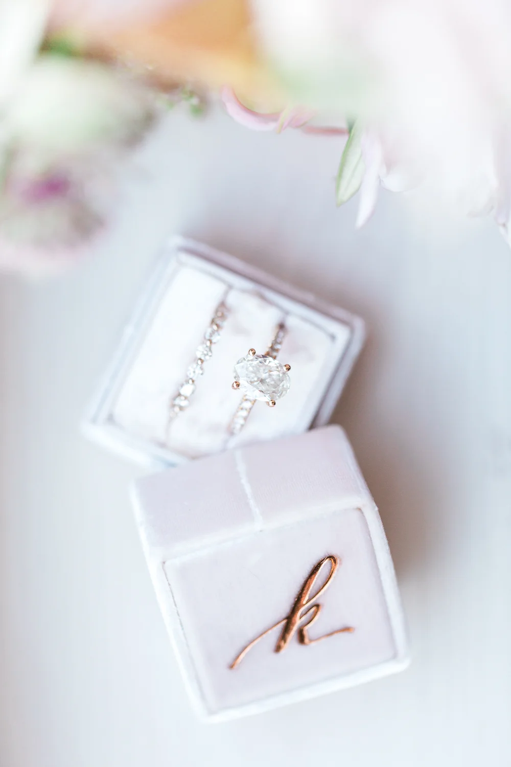 Mr & Mrs box wedding rings