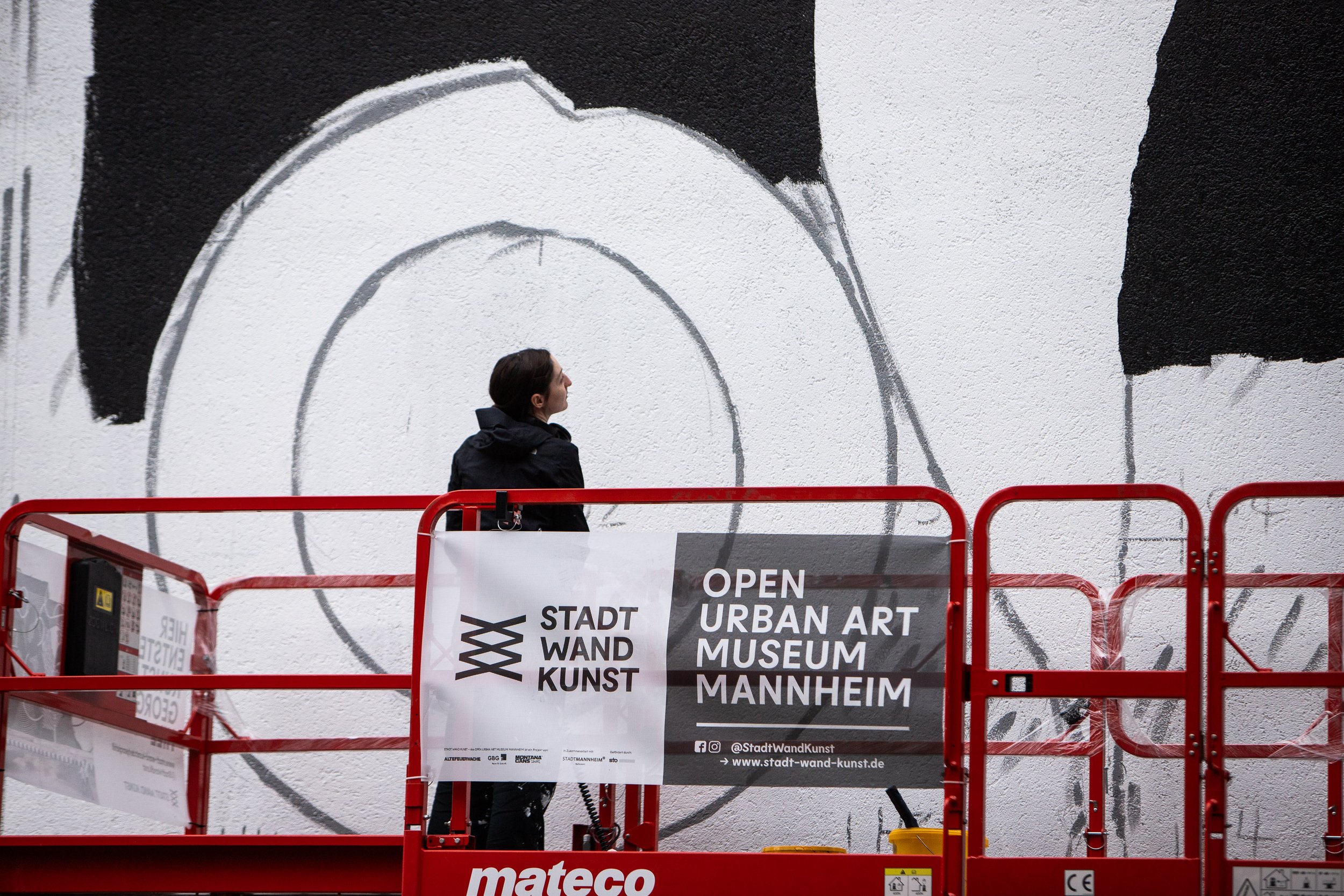 2024 Georgia Hill Stadt Wund Kunst Photographer Alexander Krziwanie.jpg