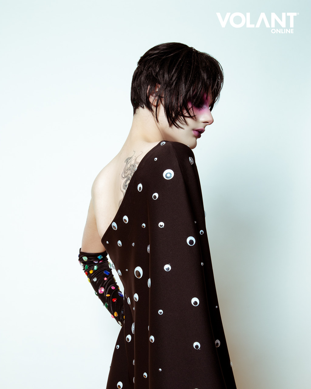 volant-webitorial-spiderflower4.jpg