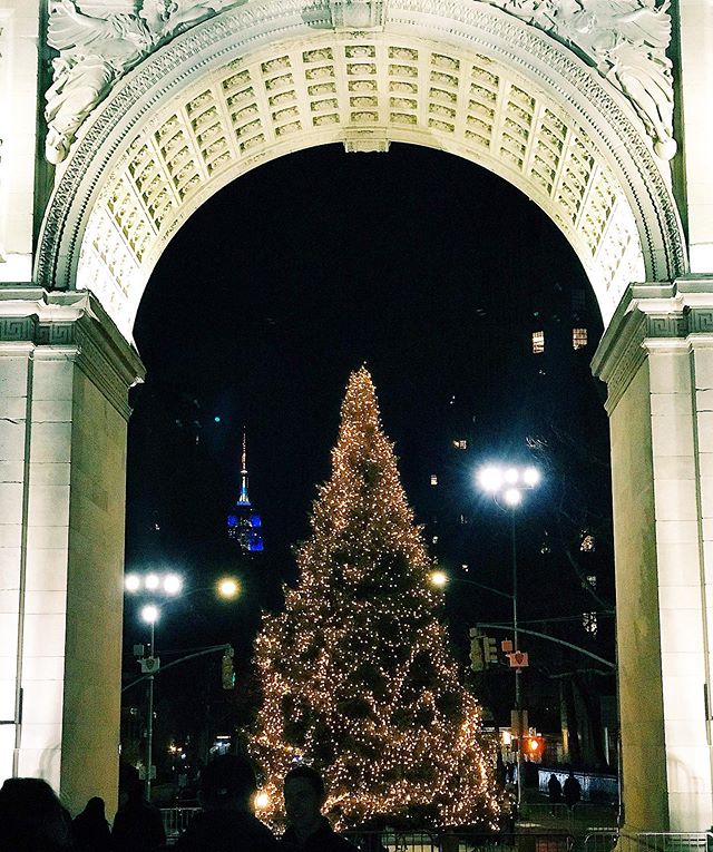 Christmas time in the city 🎄