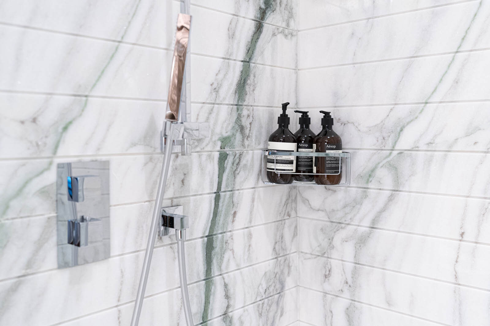 5 - FAK3 Bathroom 2.jpg