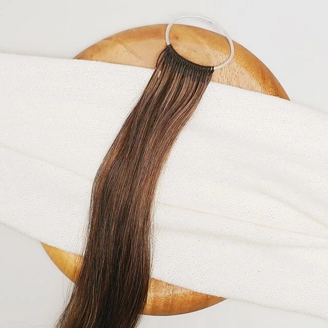 Brunettes can be cute and elegant at the same time, don't you think? 😉