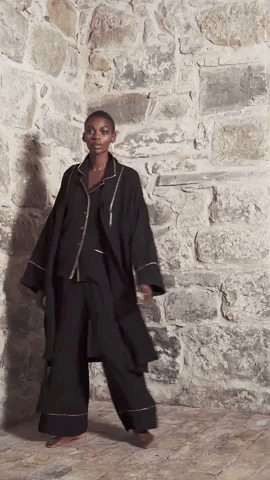 Onyx top, pants, and robe.gif