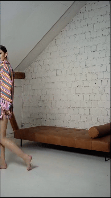 56 Violet Bonnet Shorts and Shirt_2-low.gif