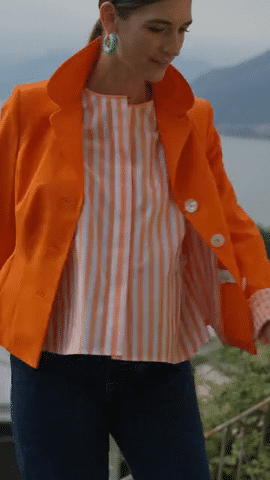 5- Fitted orange blazer- A7sM31201-low.gif