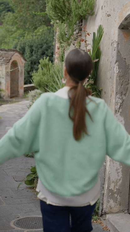 3.5- Mint brushed cashmere v-neck sweater- A7sM31170-high.gif