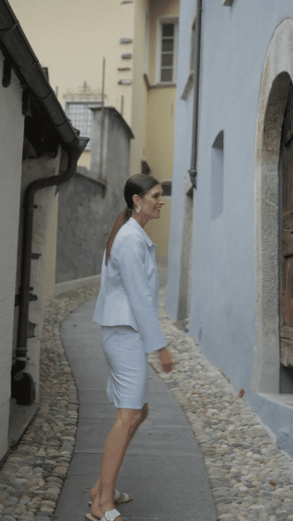 13- Blue gingham suit- A7sM31259-high.gif