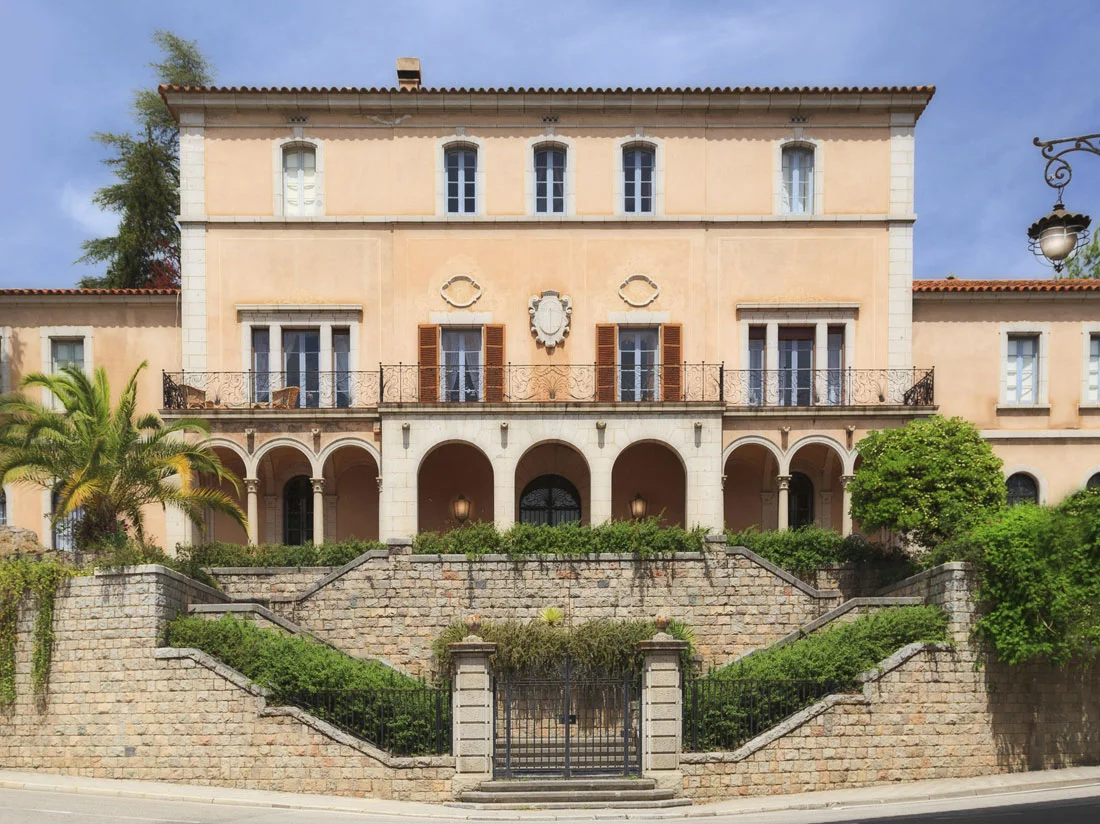 Fachada - Jardins el Roquer - Guía Singular.jpg