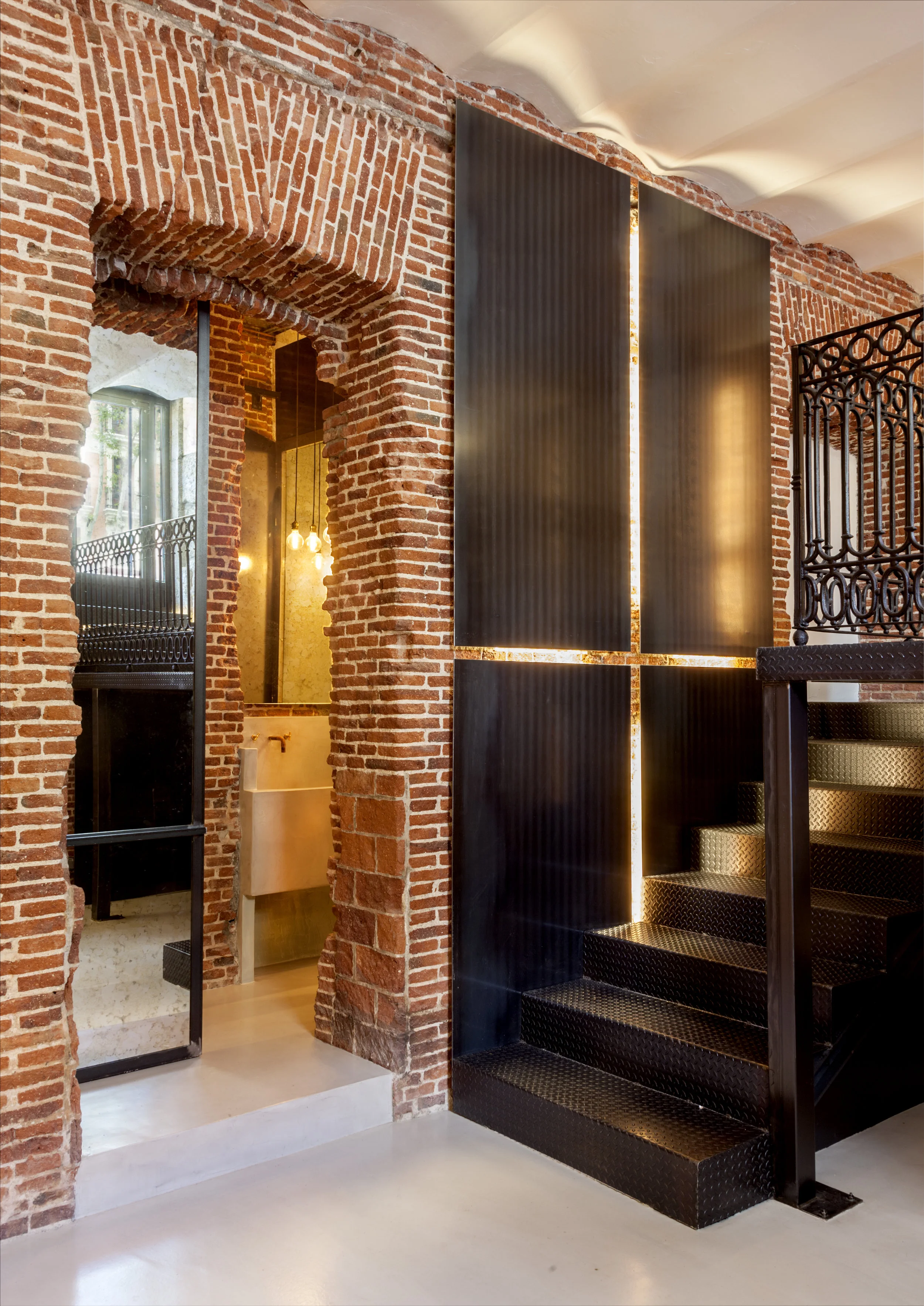 AM 12, LA EXCLUSIVIDAD Y ELEGANCIA HECHAS ESPACIO