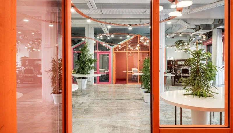 DE GARAJE A ESPACIO MULTIMEDIA, ASÍ ES TALLER DE IDEAS