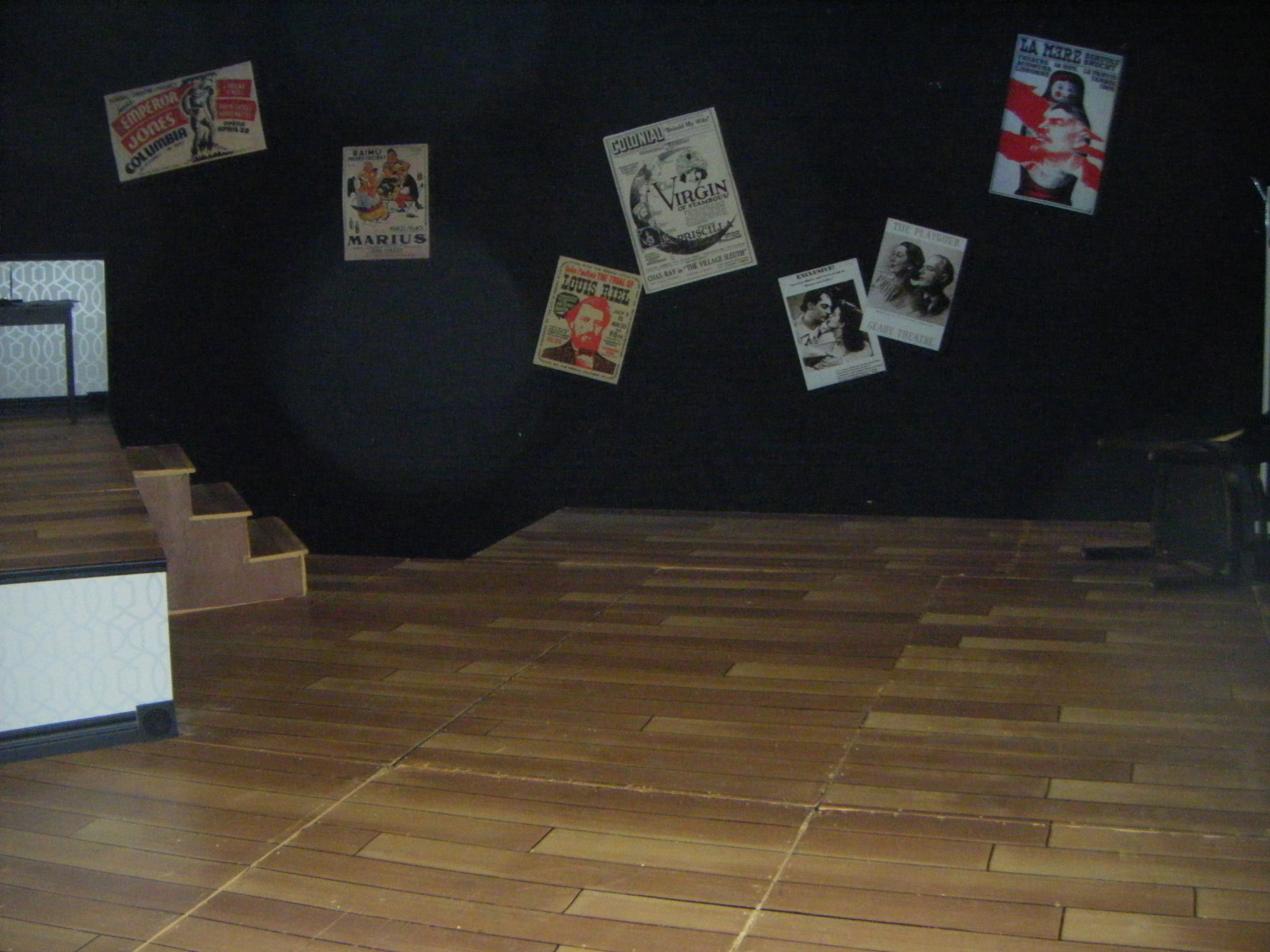 The old maid and the thief / The Impresario - patine