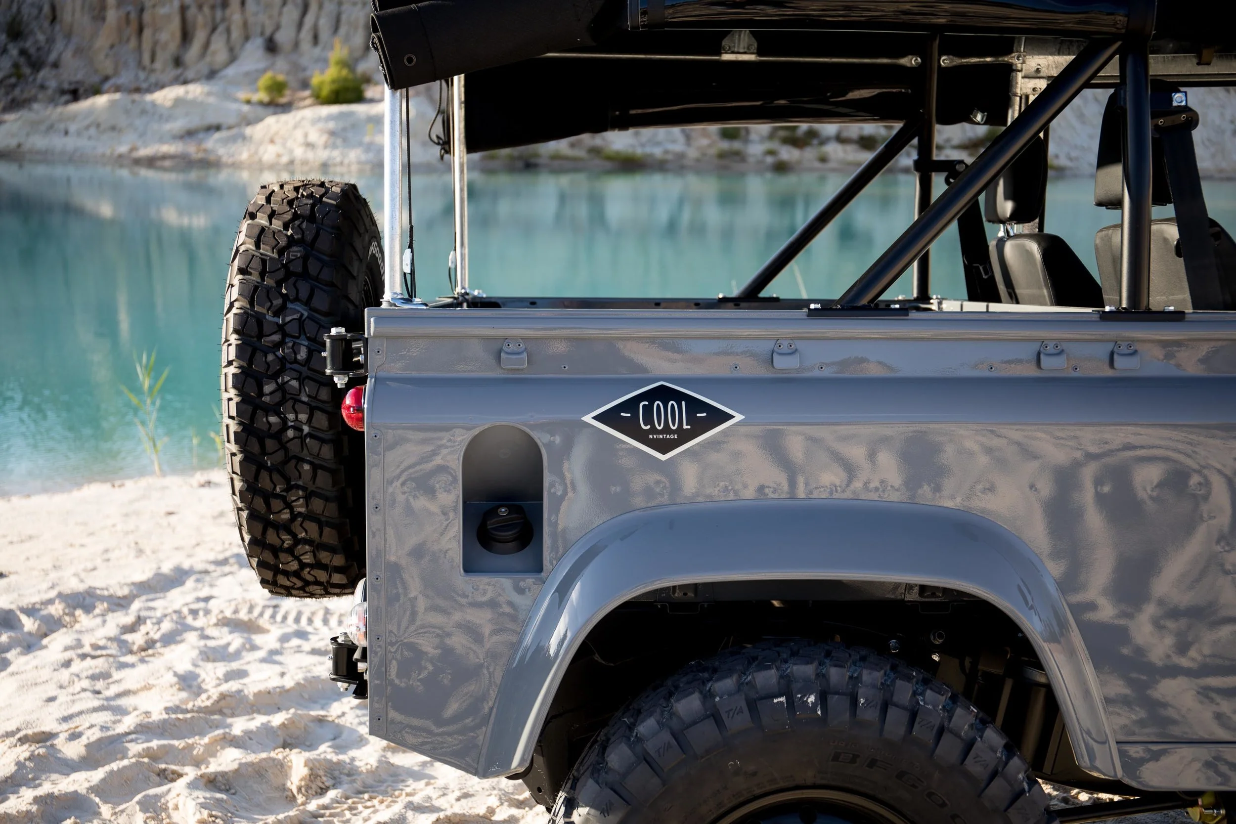 Coolnvintage Land Rover D90-53.jpg