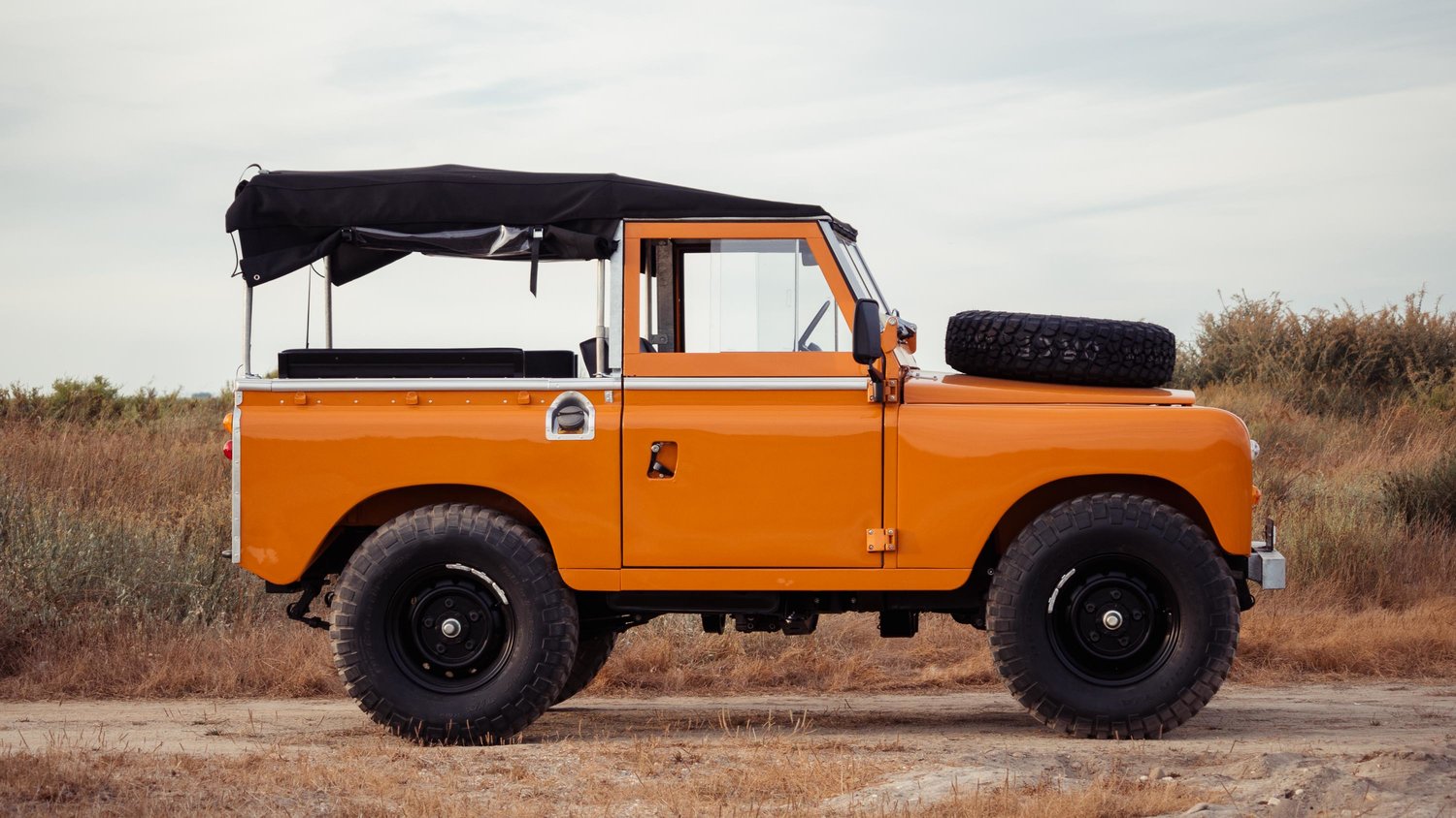 Land Rover Series 2A Gallery — Cool & Vintage
