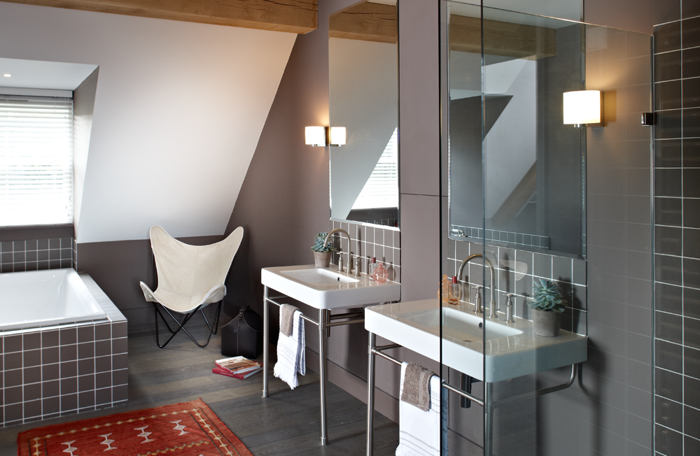 country house bath2.png